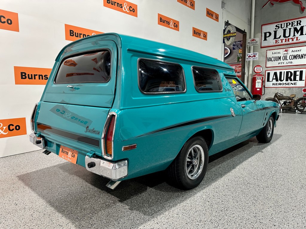 1976 HOLDEN SANDMAN HJ V8 PANELVAN