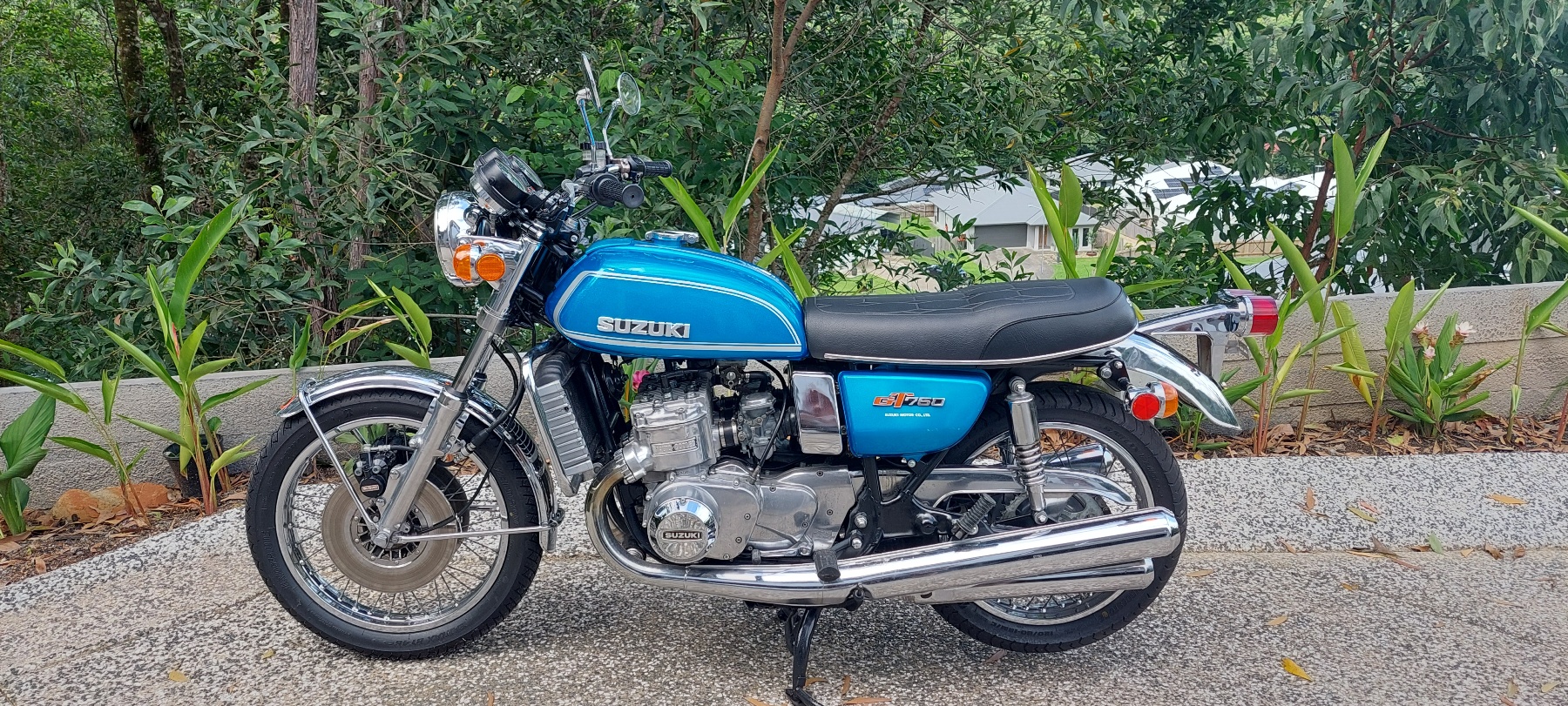 1975 SUZUKI GT750 M ROAD