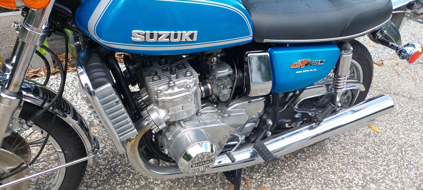 1975 SUZUKI GT750 M ROAD