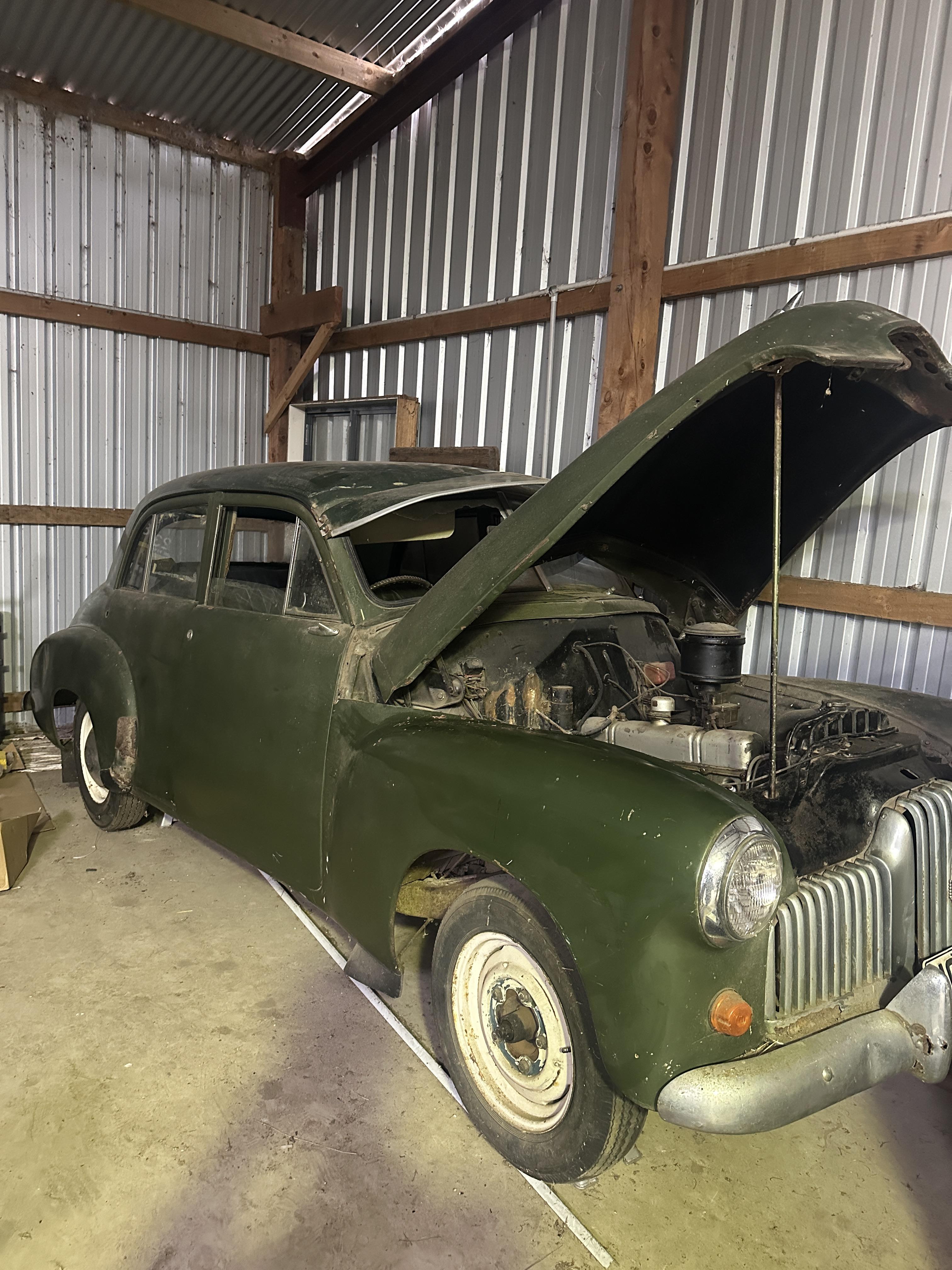 1952 HOLDEN 48-215 FX SEDAN