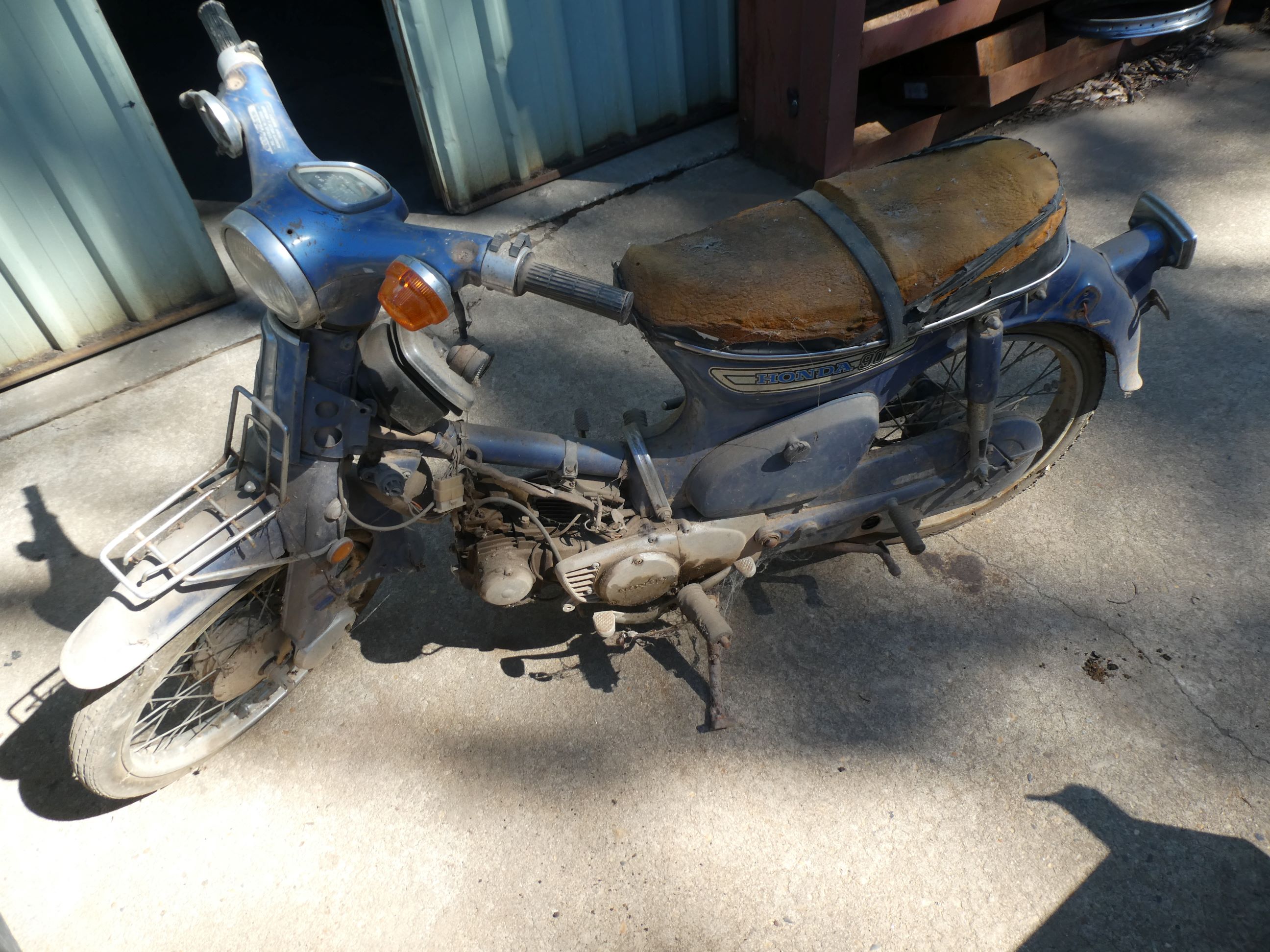 1977 HONDA C90 STEP THROUGH SCOOTER