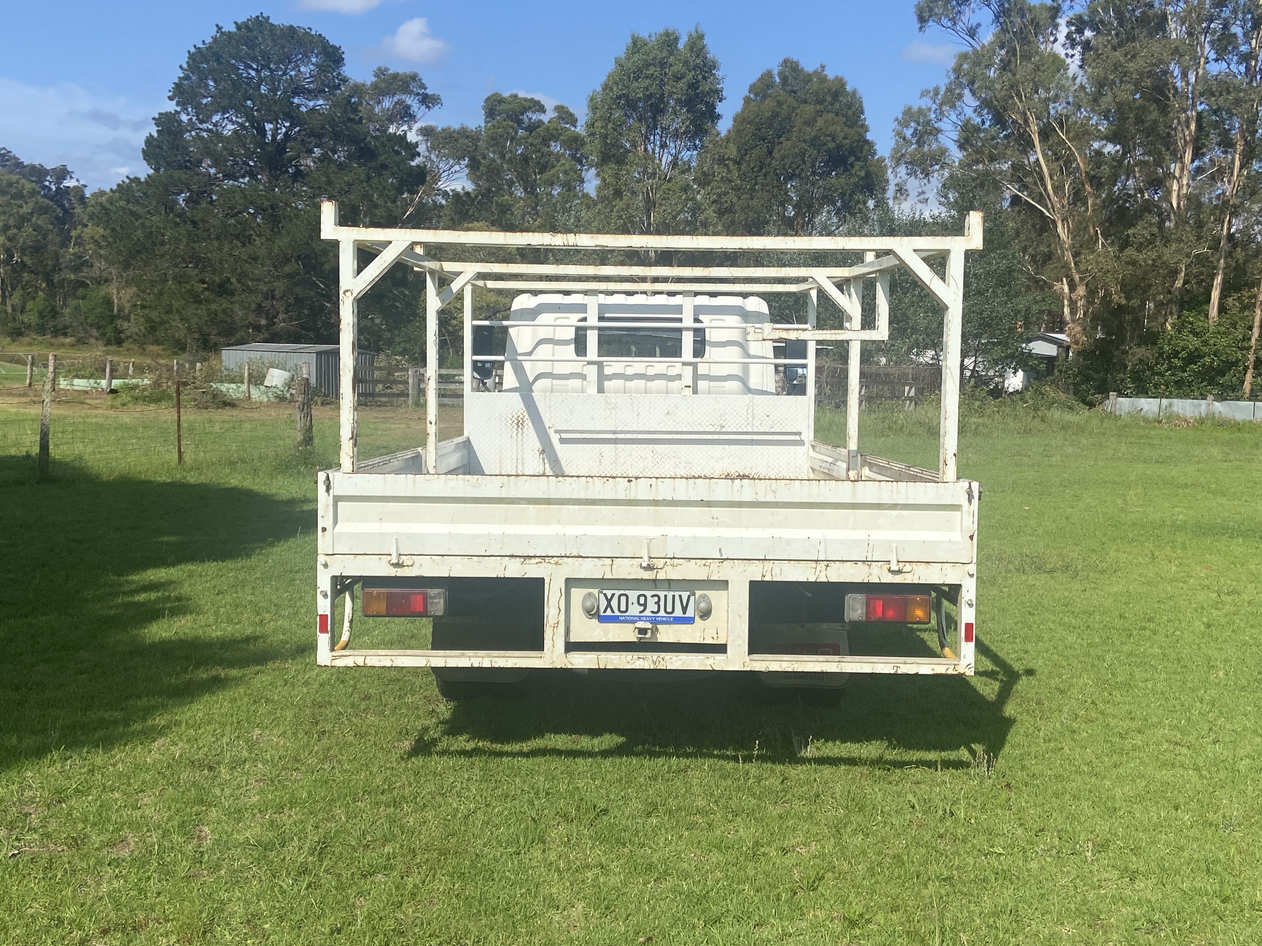 2016 HINO 300 SERIES 717 STEELACE TRAY