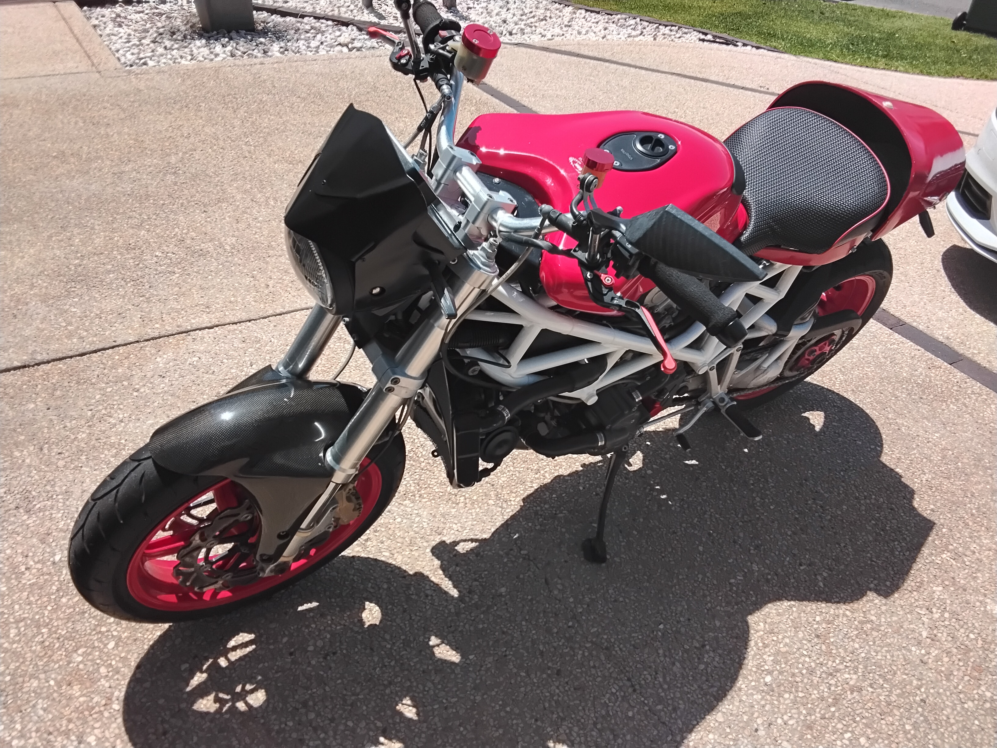 2000 DUCATI STREETFIGHTER 916 CUSTOM SPORTS
