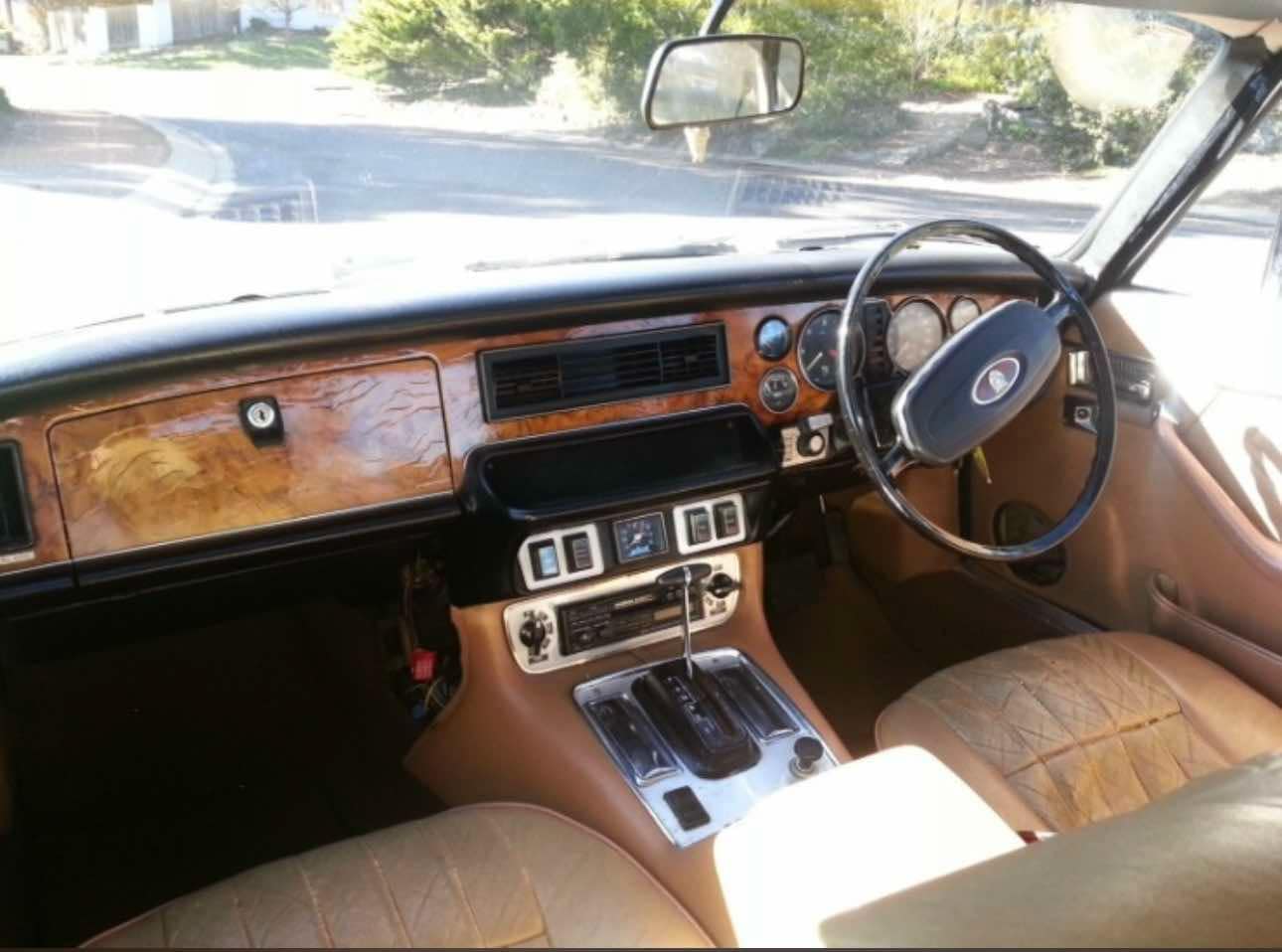 1975 JAGUAR XJ6 SERIES II L 4.2 3 SP AUTOMATIC 4D SEDAN