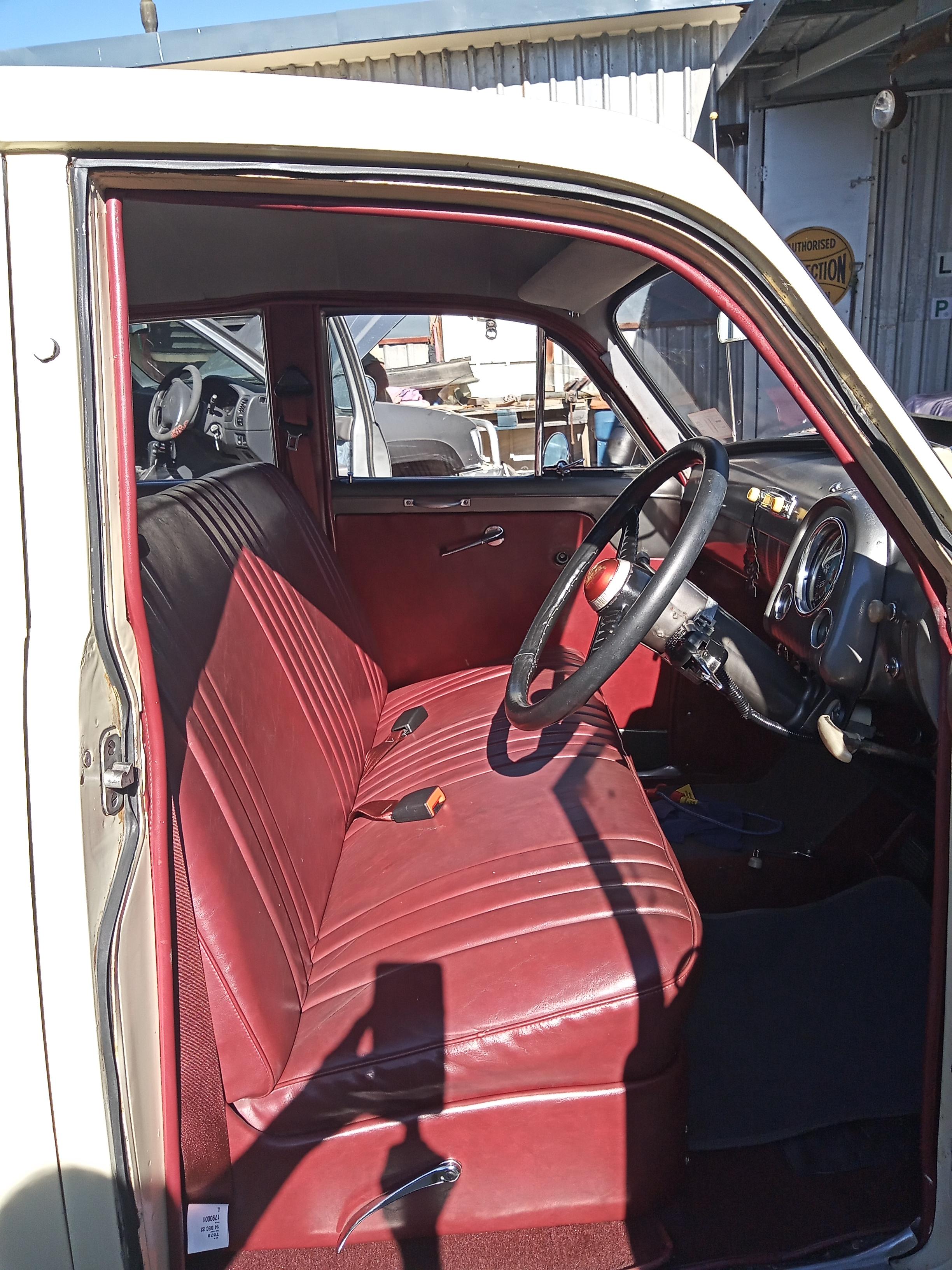 1952 HOLDEN 48-215 FX SEDAN