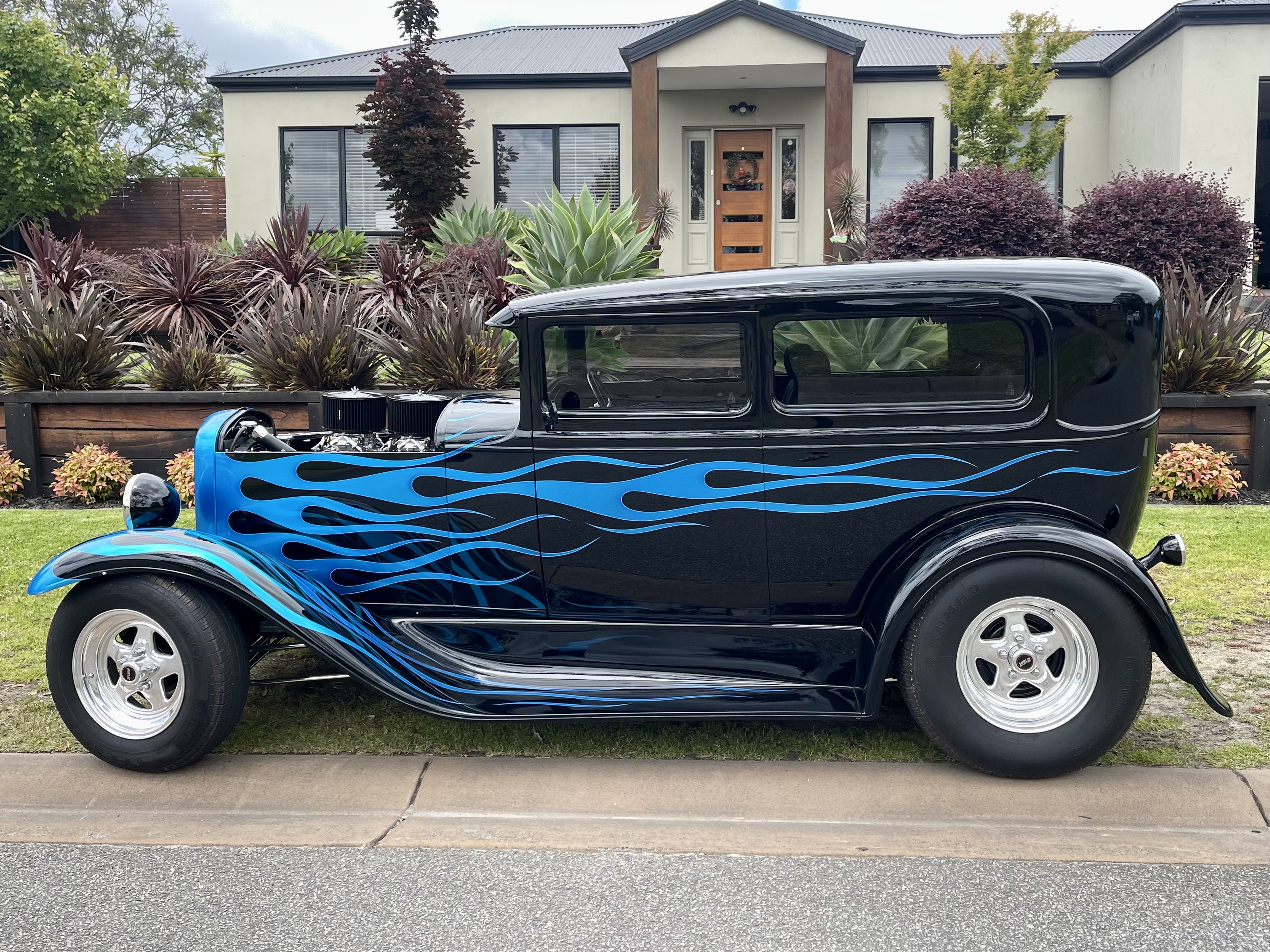 1930 FORD MODEL A TUDOR HOTROD
