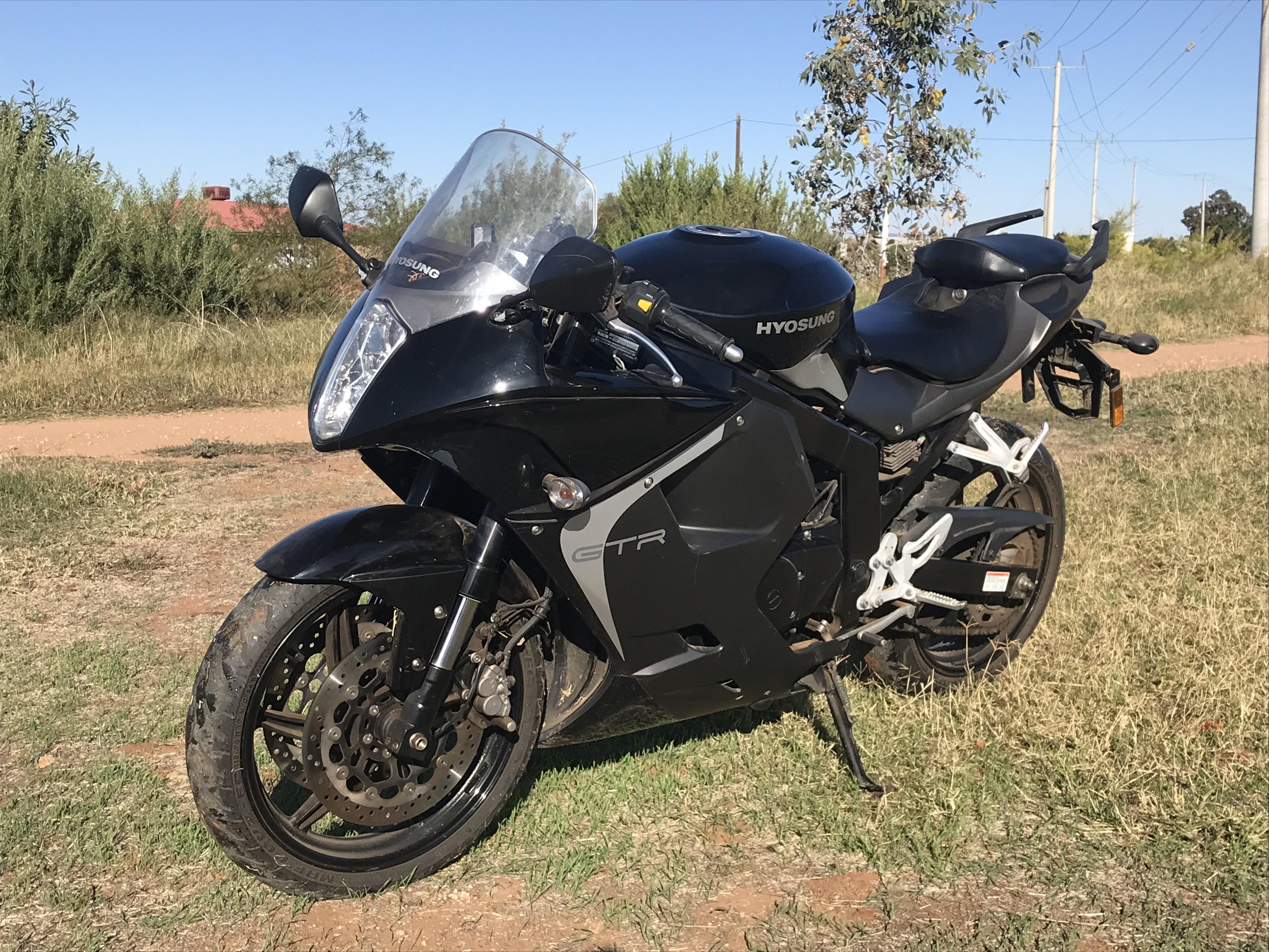2014 HYOSUNG GT250R ROAD