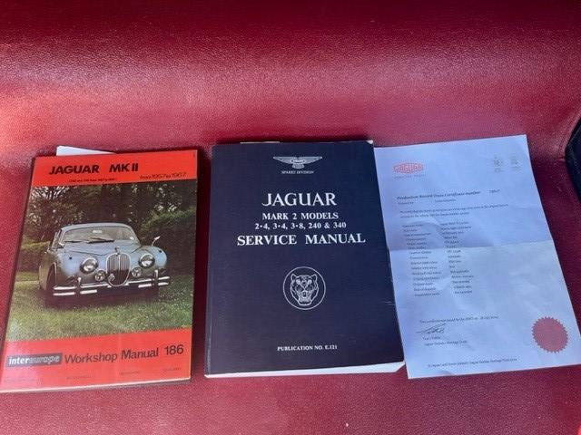 1962 JAGUAR MK II 3.4 SEDAN 