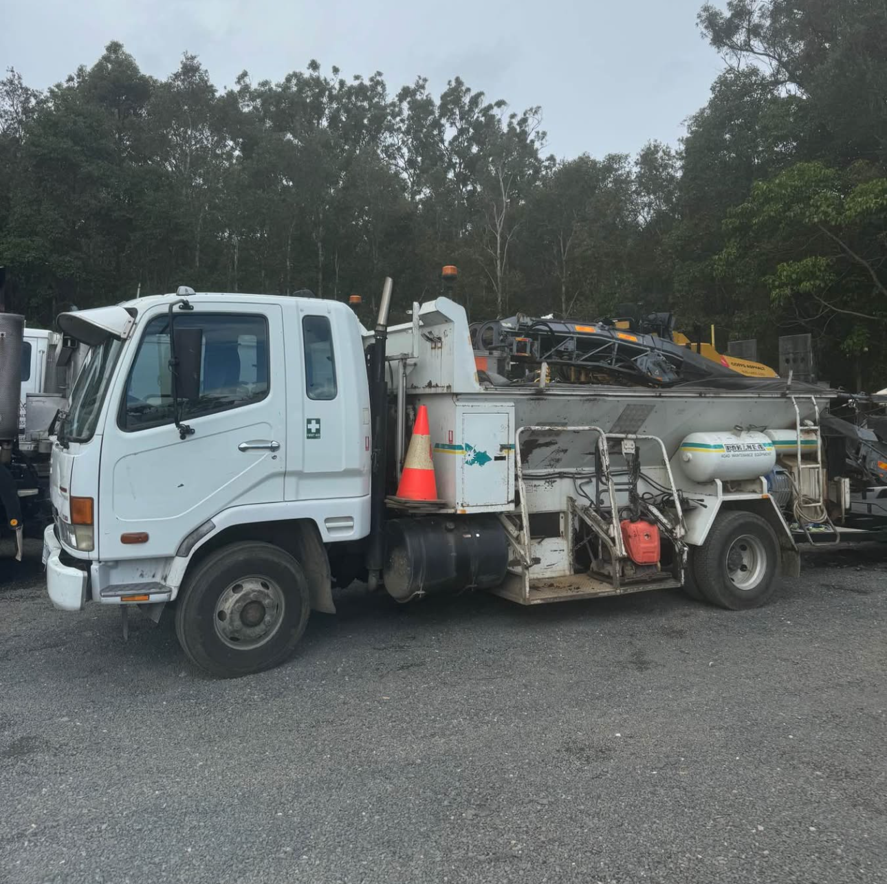 2004 MITSUBISHI FIGHTER FK FK617 FLOCON