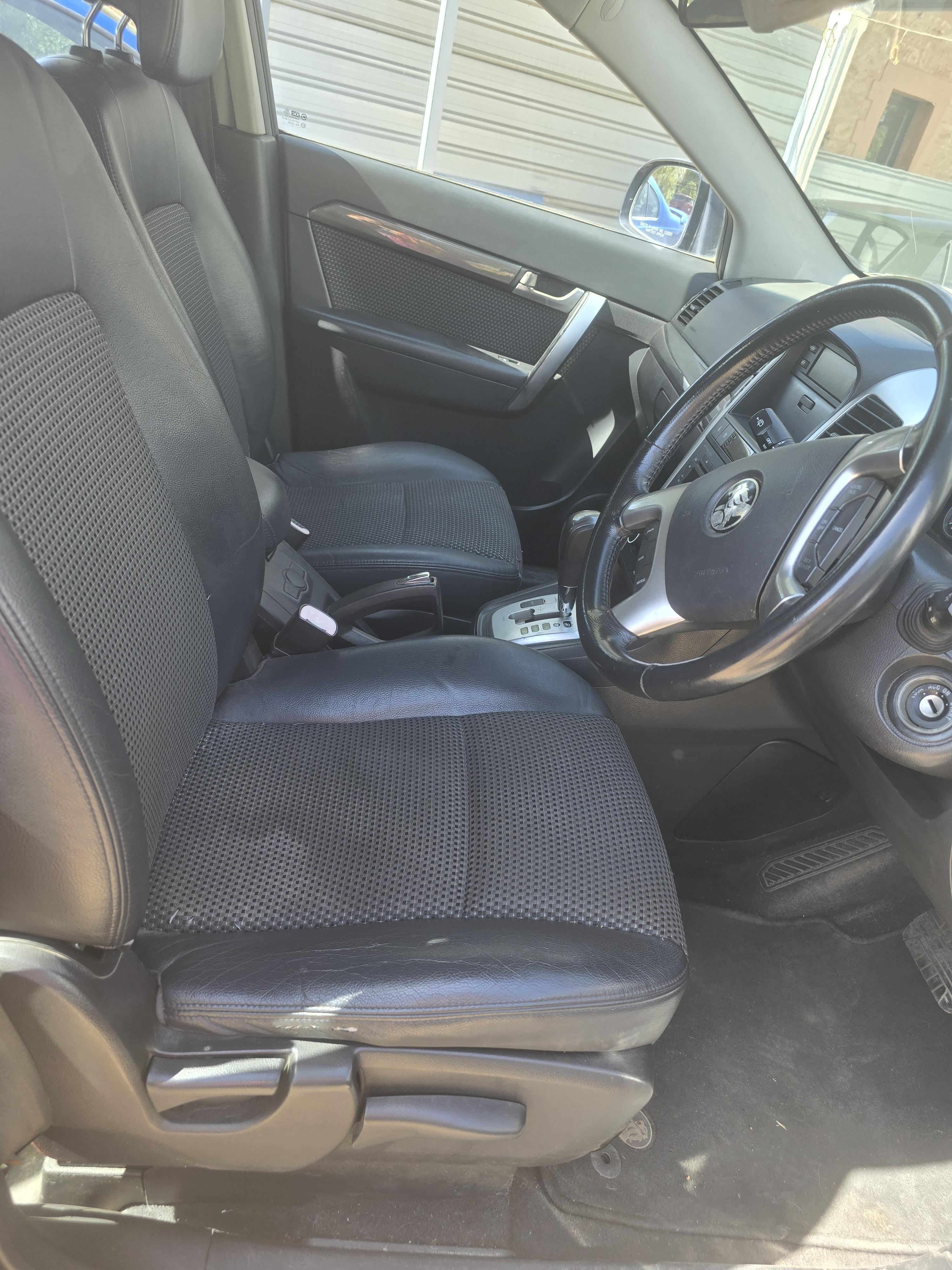 2009 HOLDEN CAPTIVA CG MY09.5 CX (4x4) 5 SP AUTOMATIC 4D WAGON