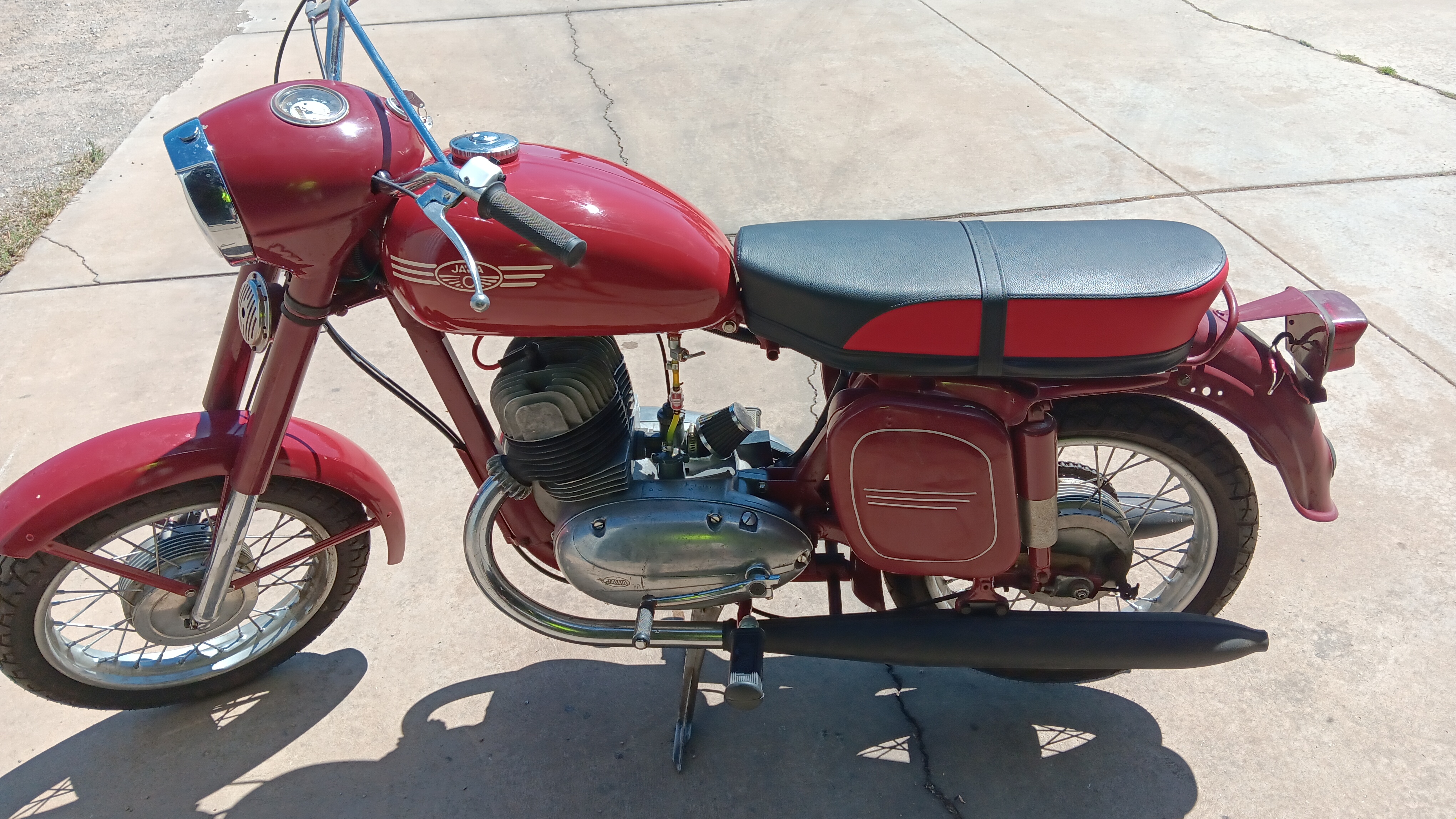 1970 JAWA PANELKA 350 TWIN 2 STROKE ROAD
