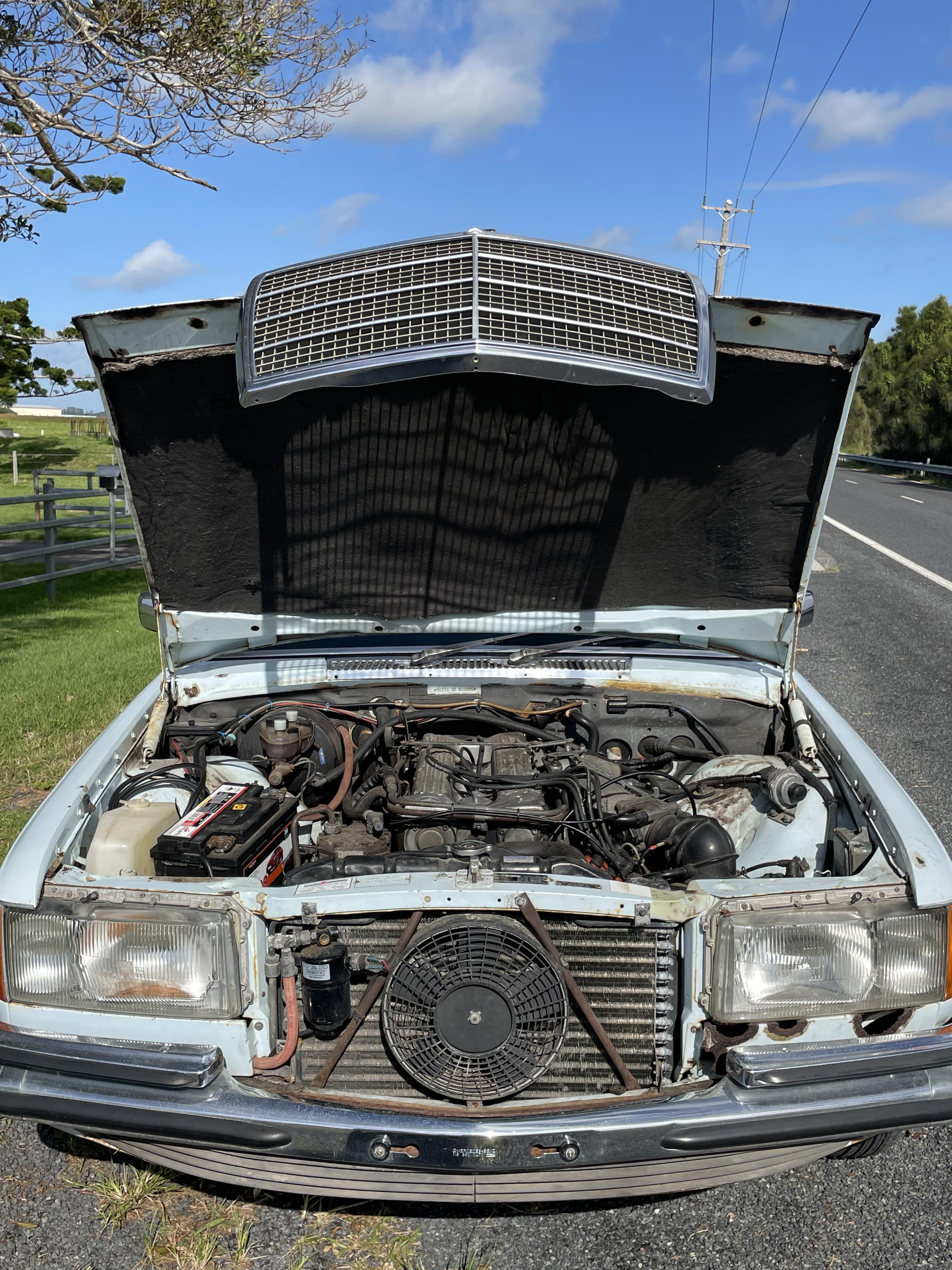 1975 MERCEDES-BENZ 280 W116 SE 4 SP AUTOMATIC 4D SEDAN