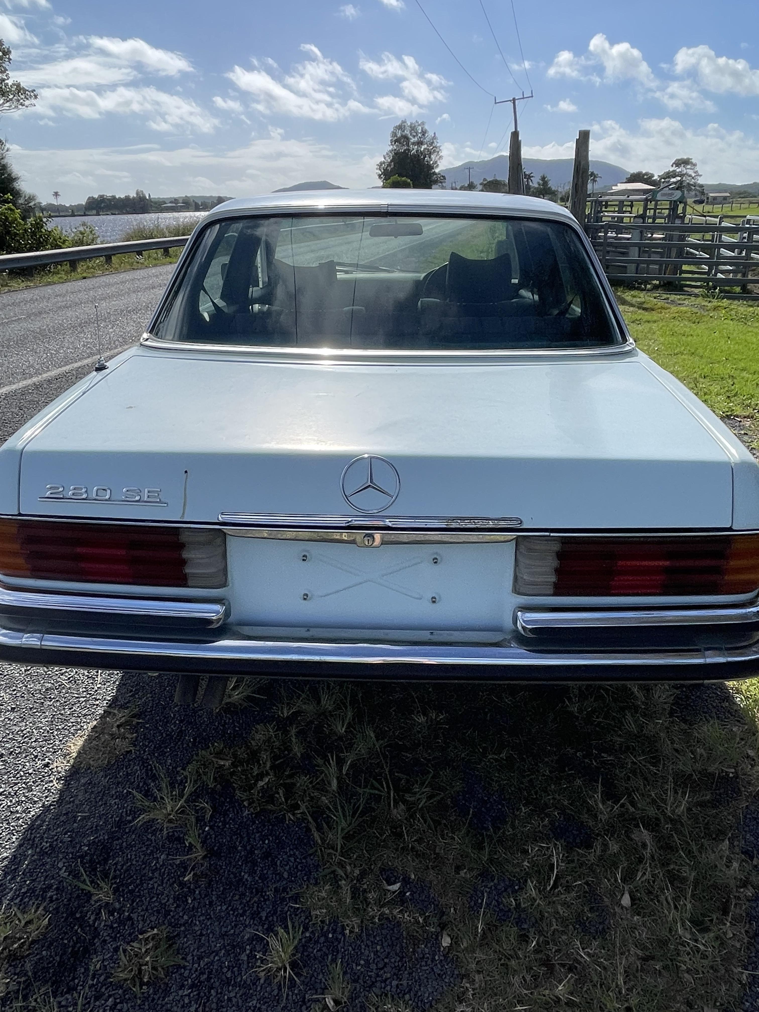 1975 MERCEDES-BENZ 280 W116 SE 4 SP AUTOMATIC 4D SEDAN