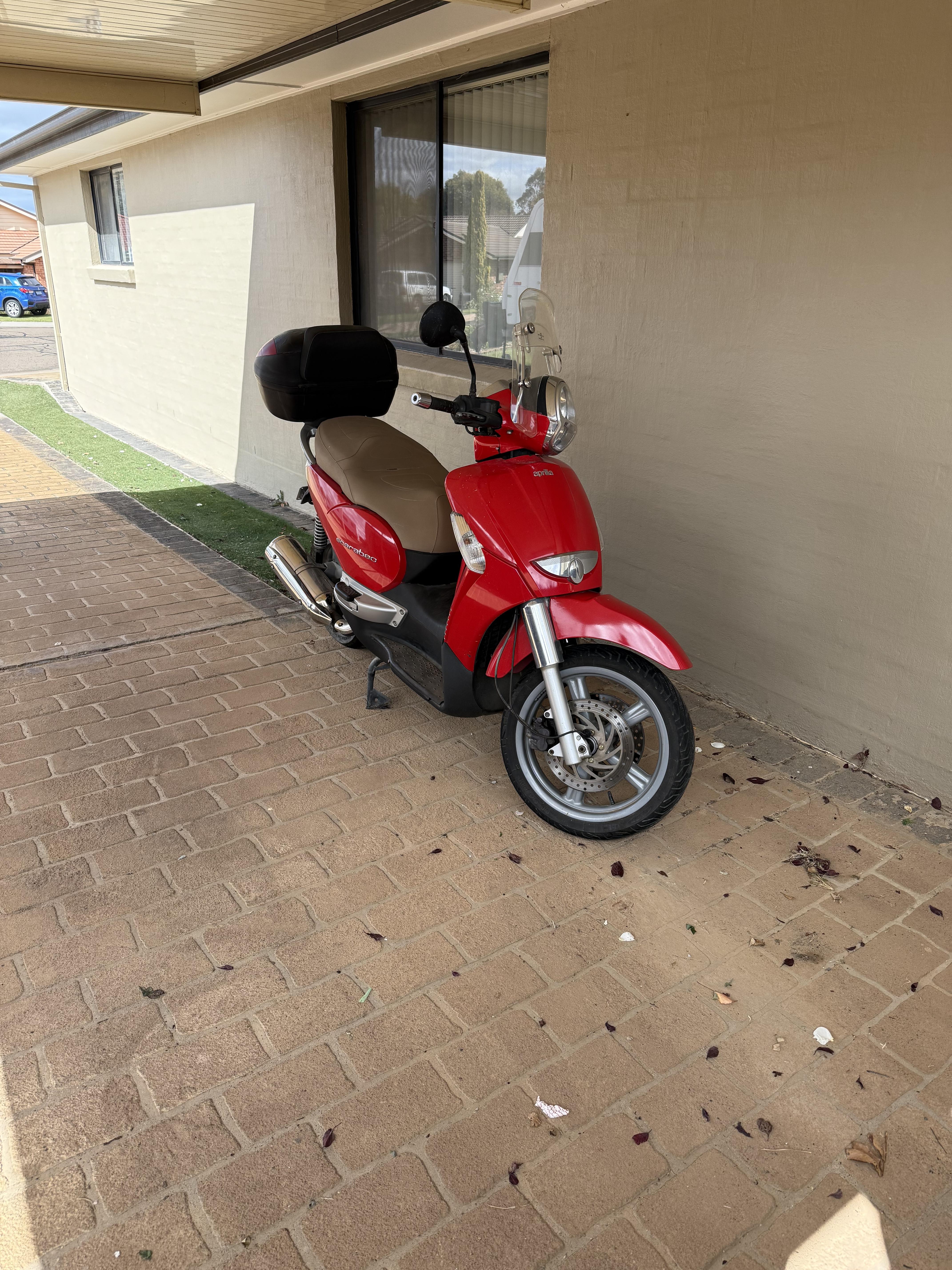 2006 APRILIA SCARABEO 500 SCOOTER