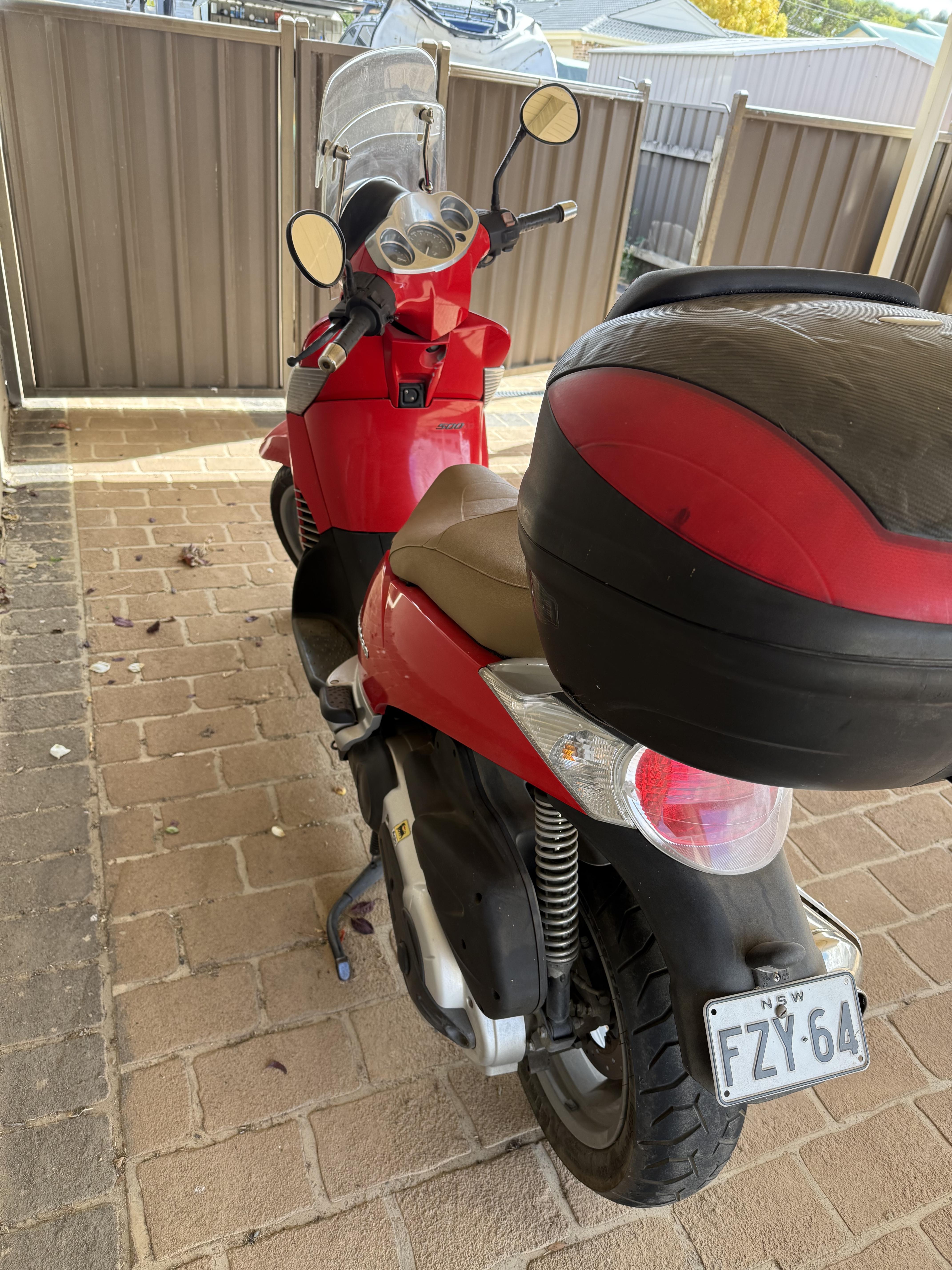 2006 APRILIA SCARABEO 500 SCOOTER