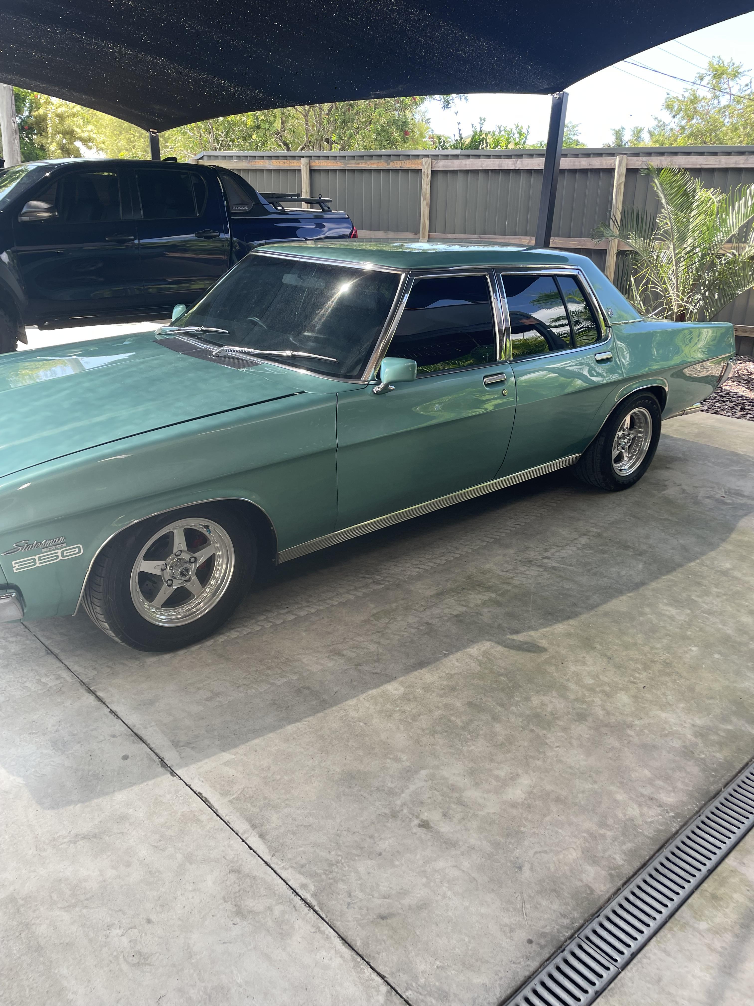 1971 HOLDEN STATESMAN DEVILLE HQ SEDAN