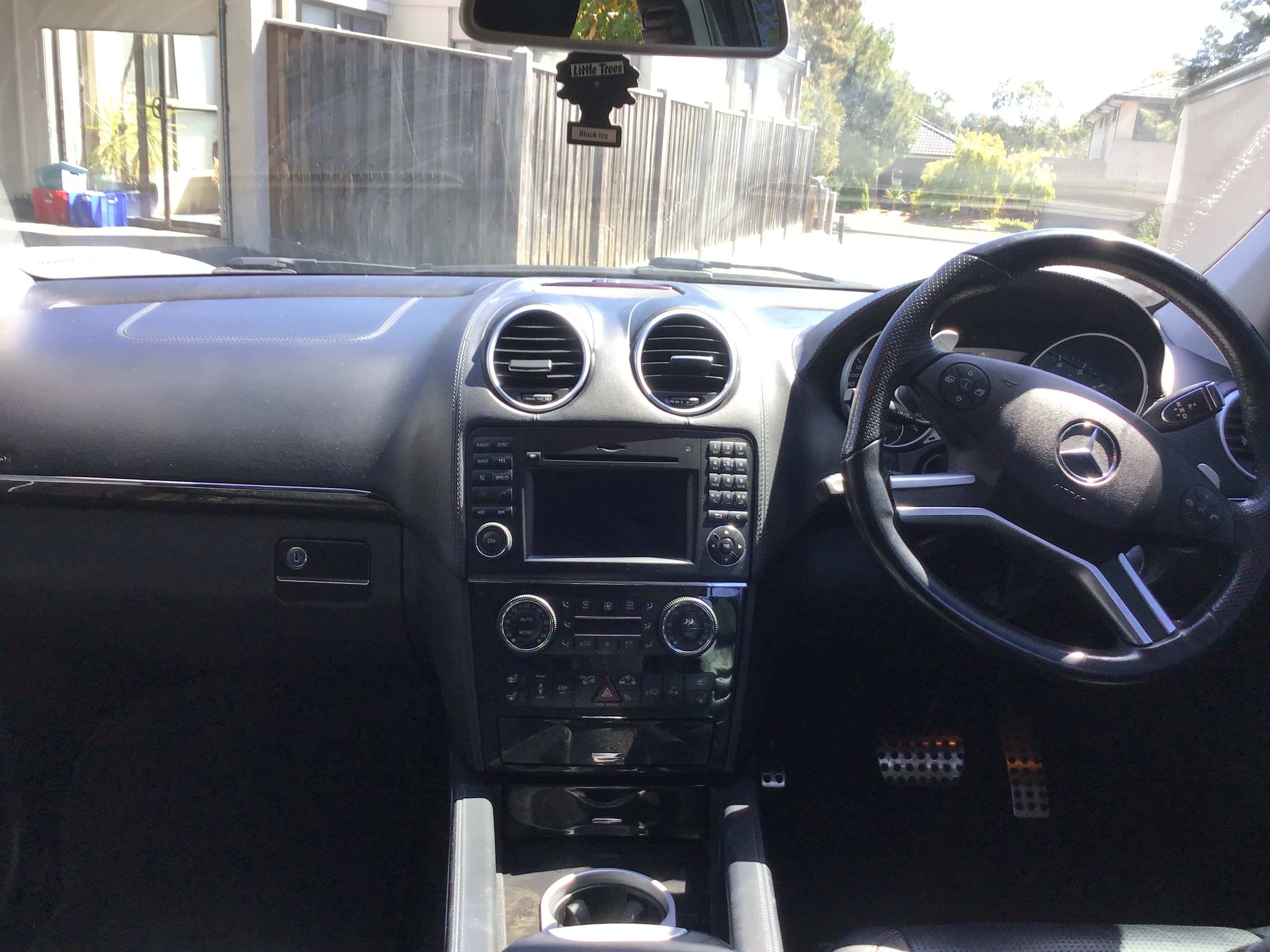 2010 MERCEDES-BENZ ML63 4X4 SUV V8 WAGON