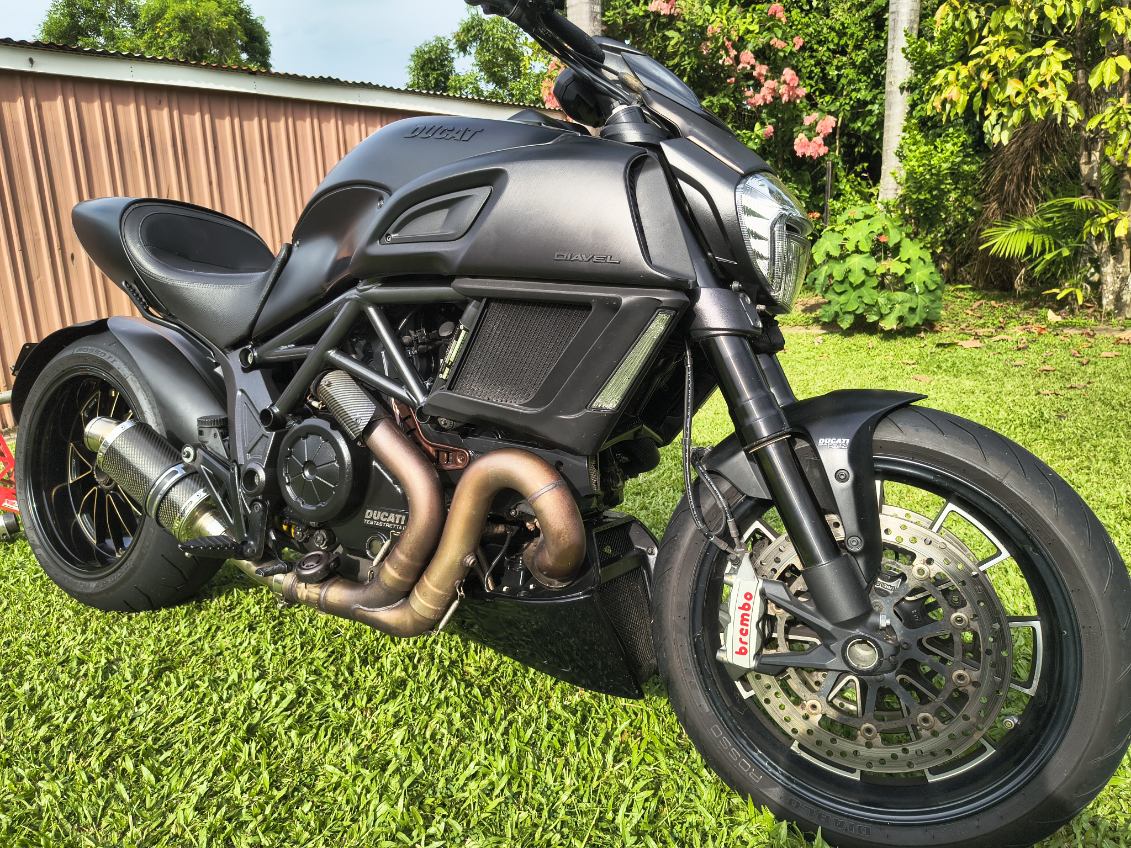 2015 DUCATI DIAVEL STRADA CRUISER