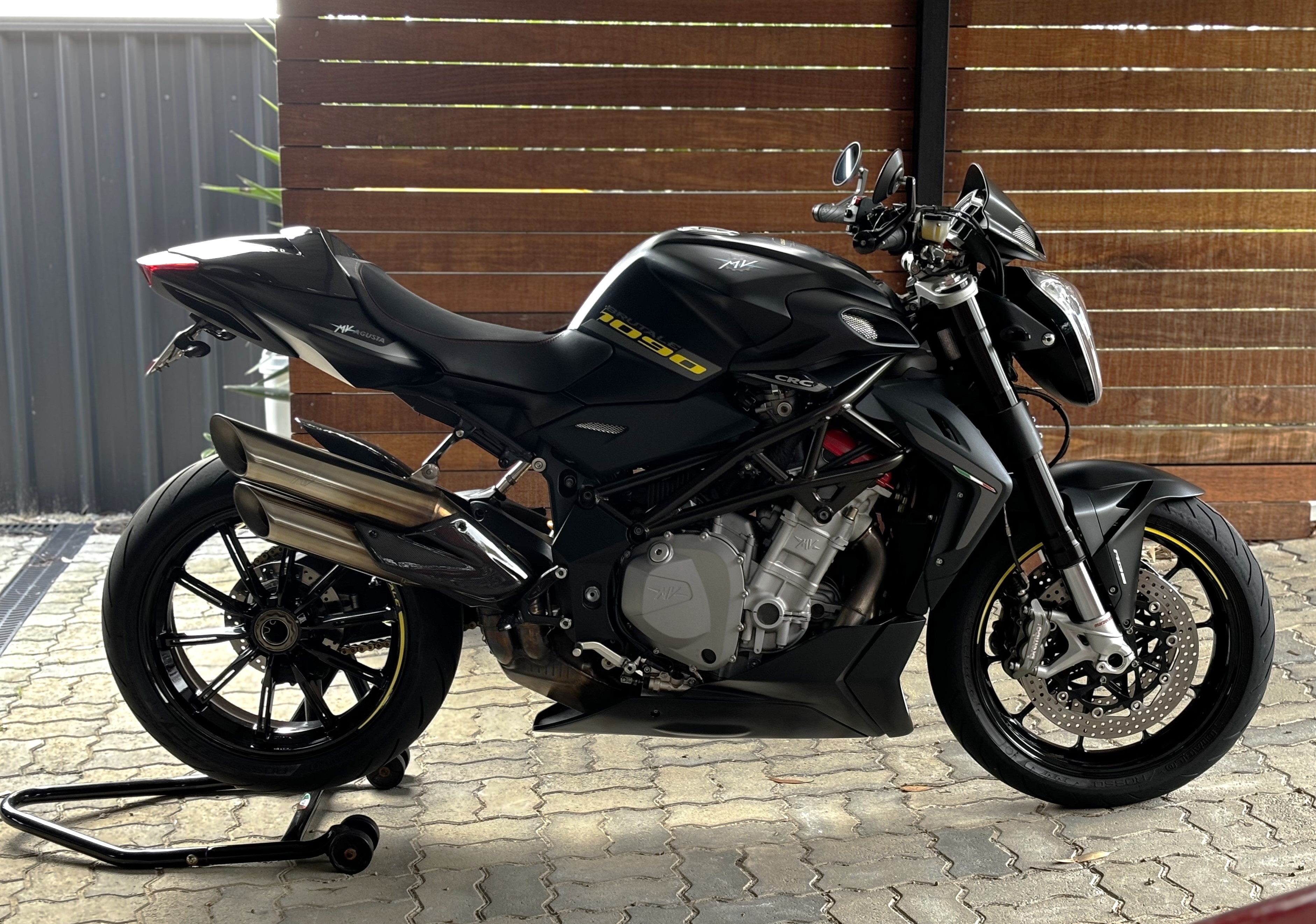 2017 M.V. AGUSTA BRUTALE 1090 R SPORTS