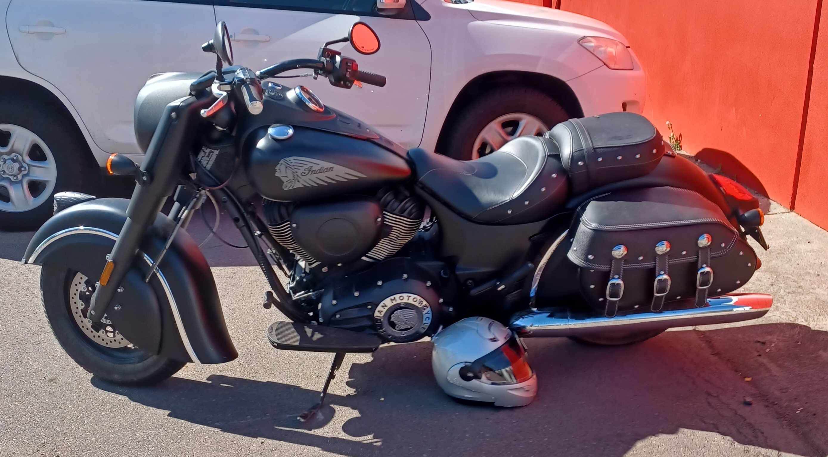 2017 INDIAN CHIEFTAIN DARK HORSE CRUISER