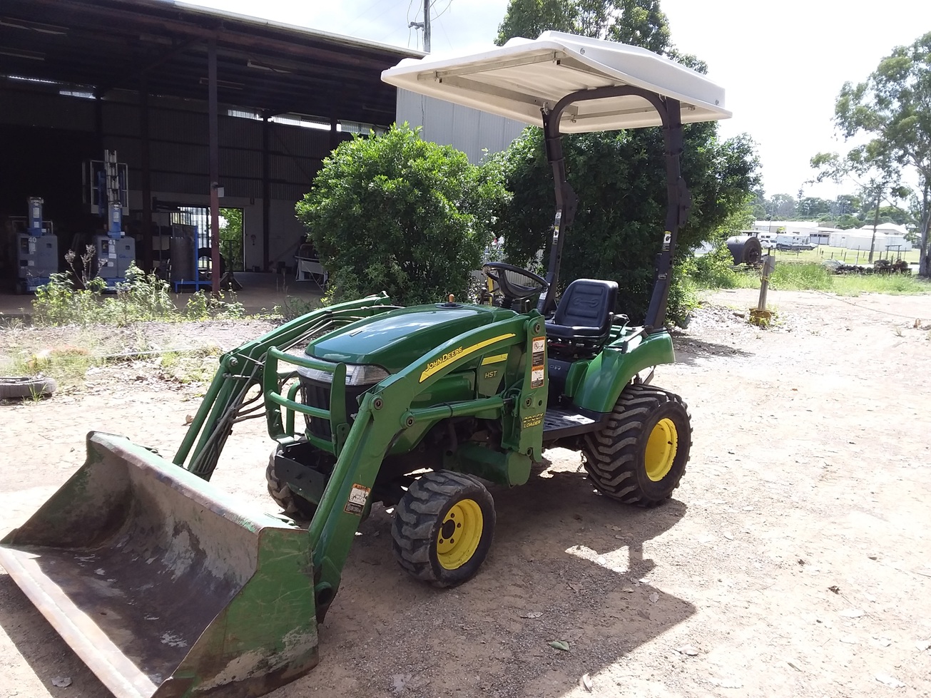 John Deere 2305 Tractor