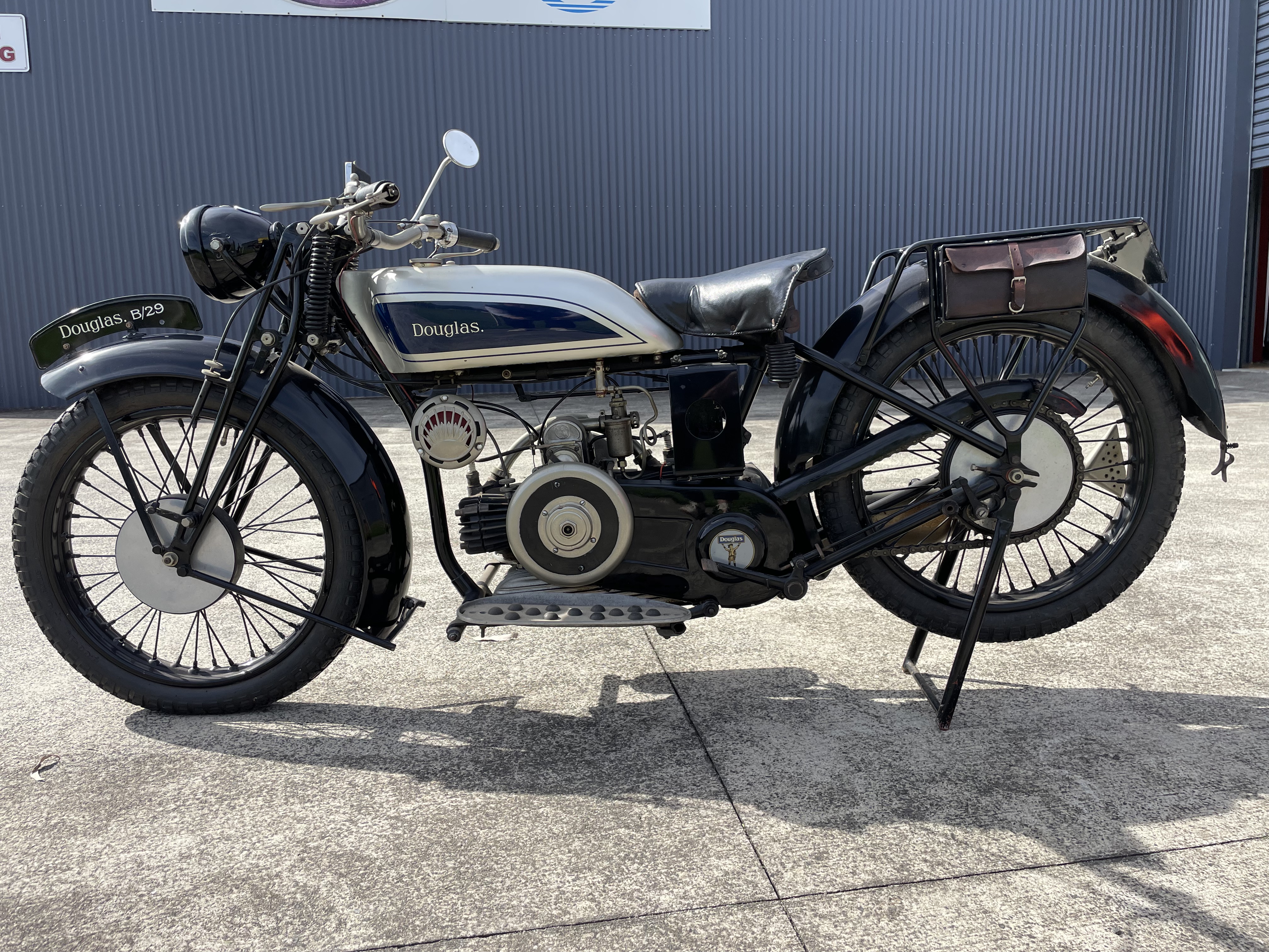 1929 DOUGLAS B29 350 ROAD