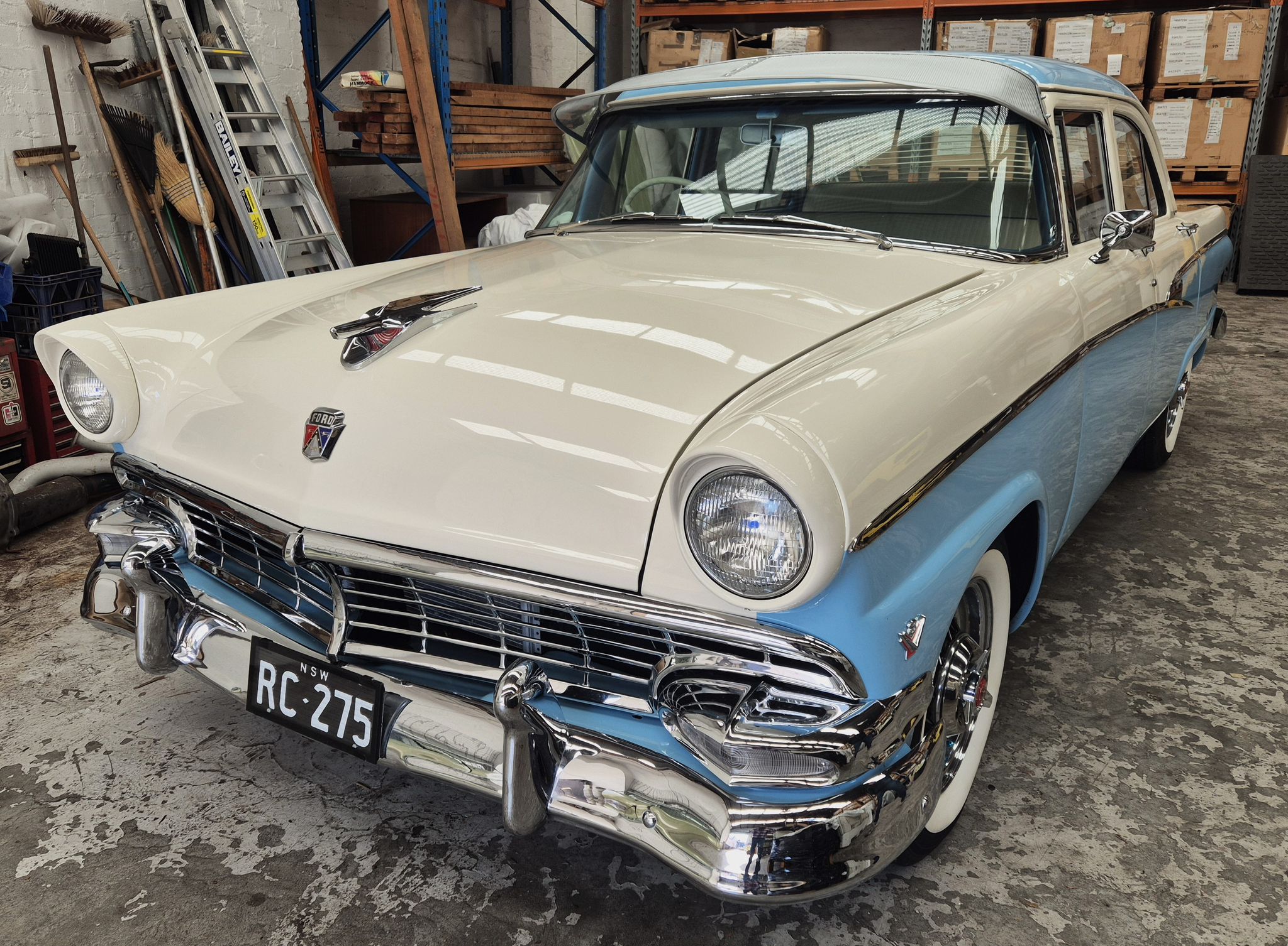 1956 FORD CUSTOMLINE V8 SEDAN