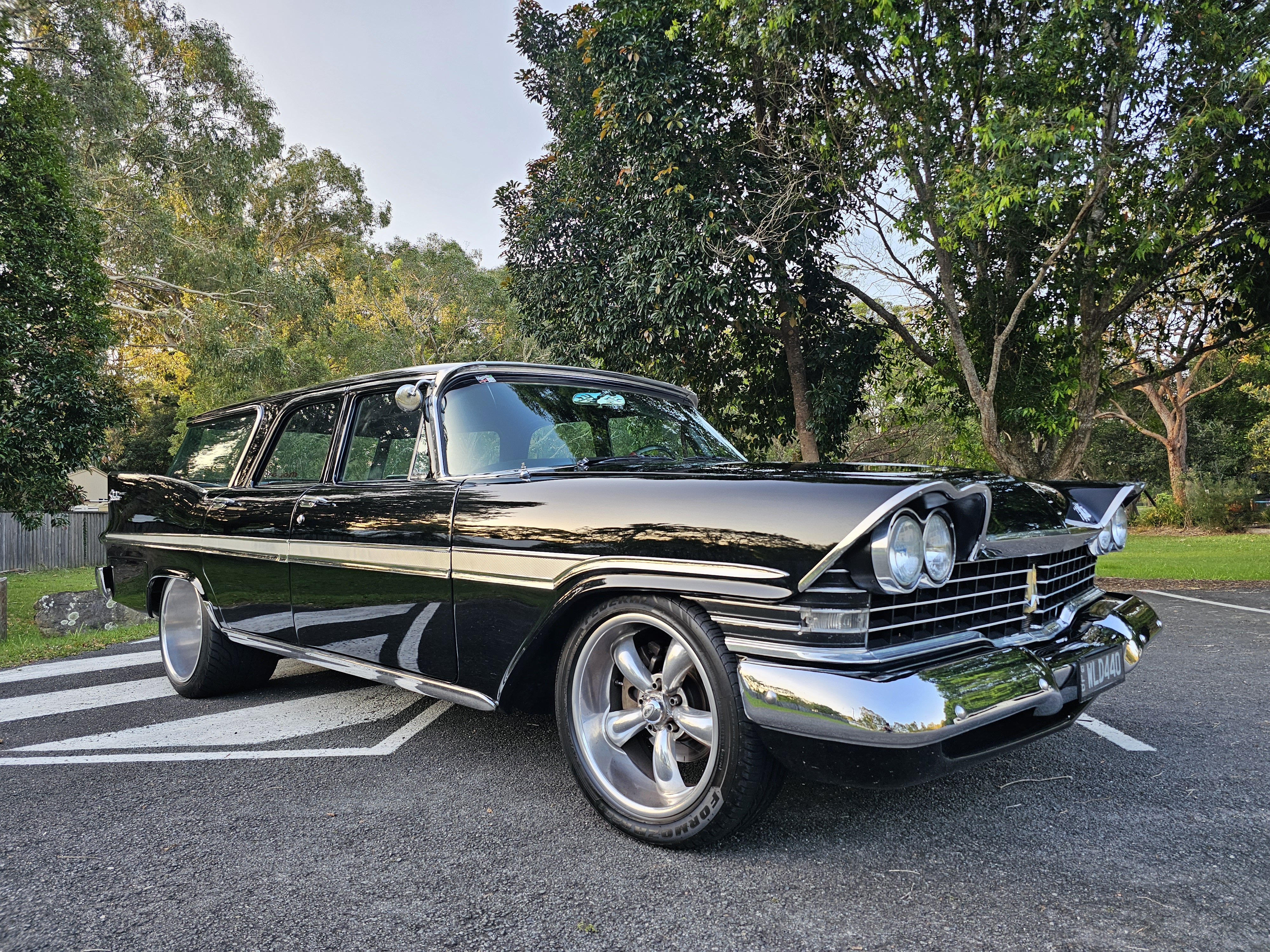 1959 PLYMOUTH SPORT SUBURBAN STATION WAGON