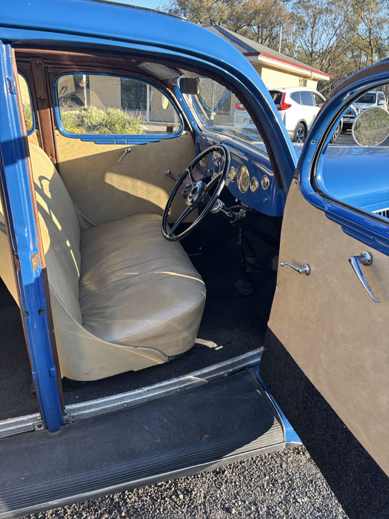 1936 FORD DELUXE SEDAN 