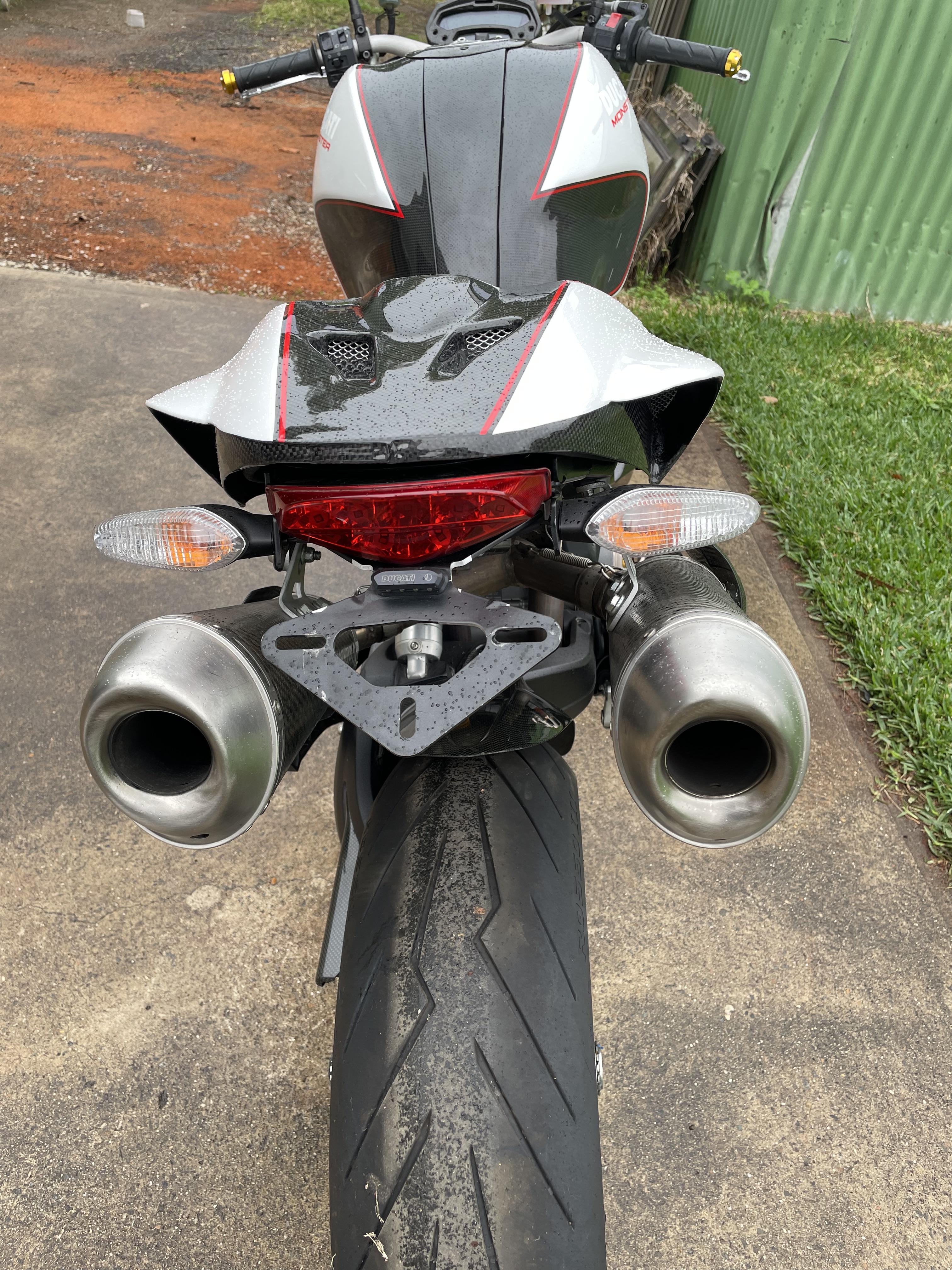 2009 DUCATI MONSTER 1100 S ROAD