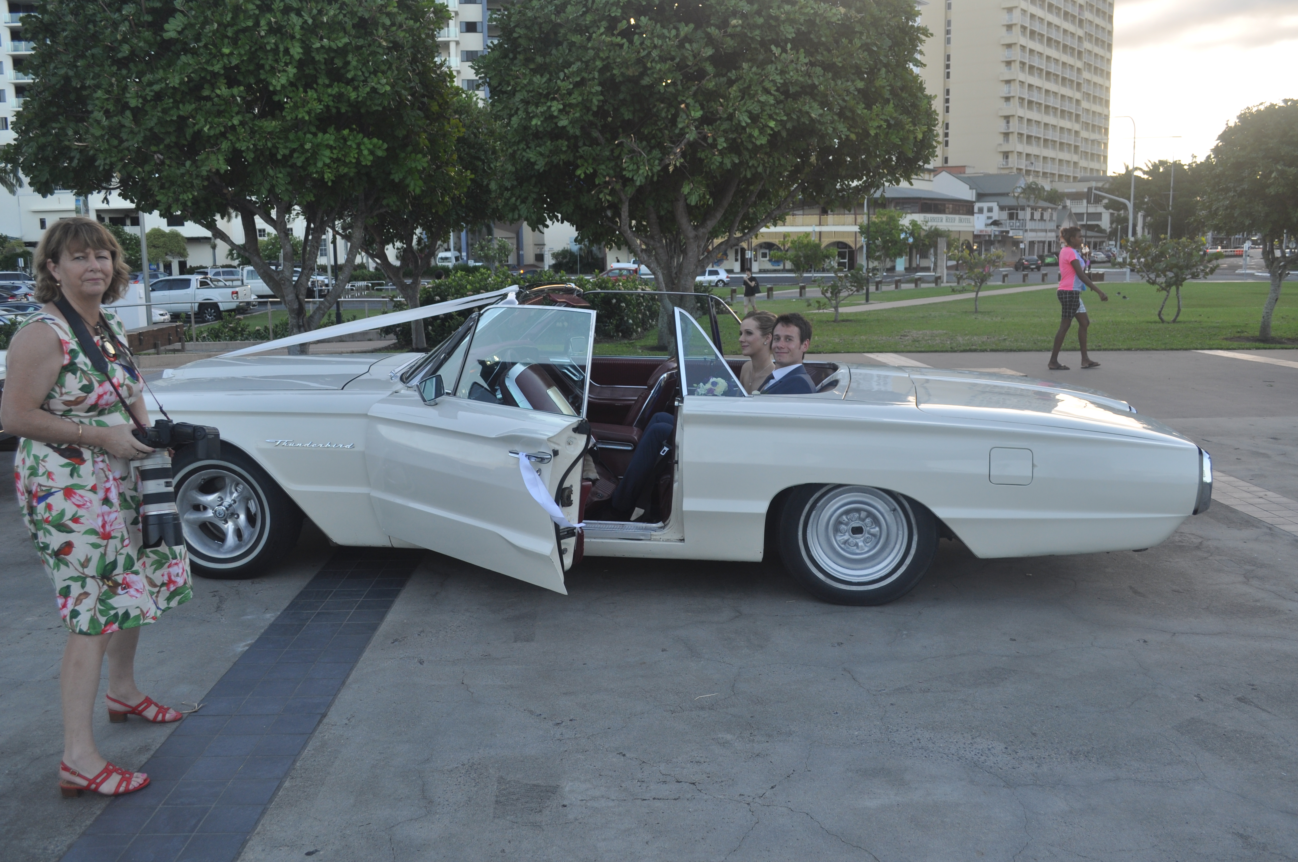 1964 FORD THUNDERBIRD CONVERTIBLE