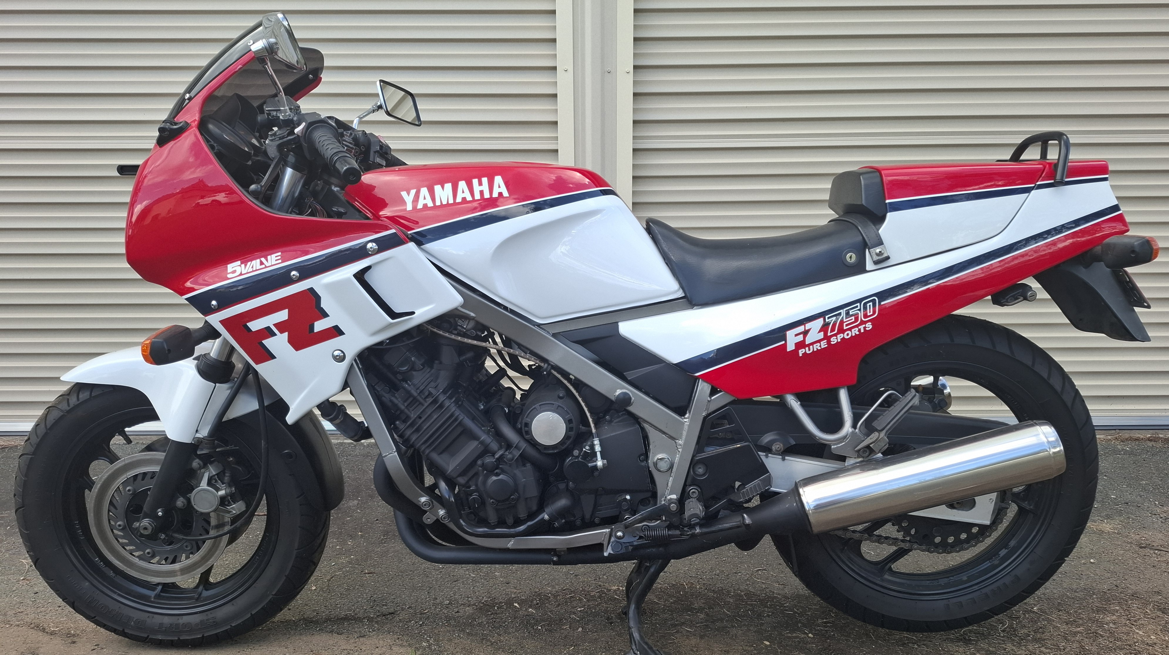 1986 YAMAHA FZ750 ROAD