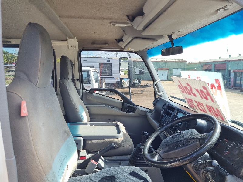 2018 HINO 300 SERIES 717 DUAL CAB TRUCK