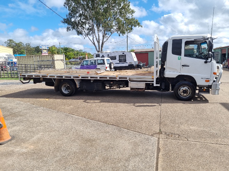2014 NISSAN UD MK SERIES TRAY TRUCK