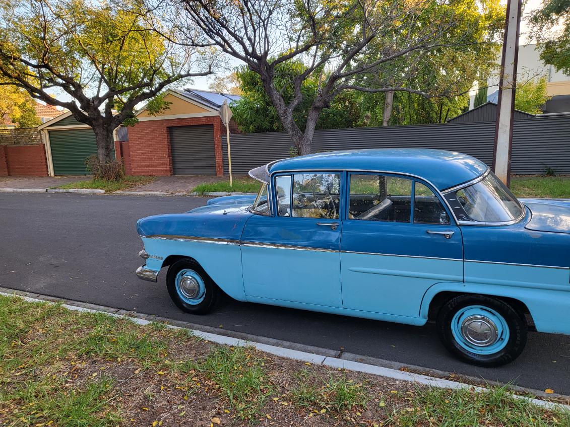 1960 VAUXHALL VICTOR 1500CC SEDAN