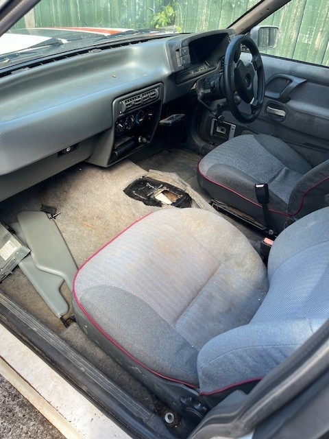 1988 FORD FALCON XF 3 SP MANUAL VAN