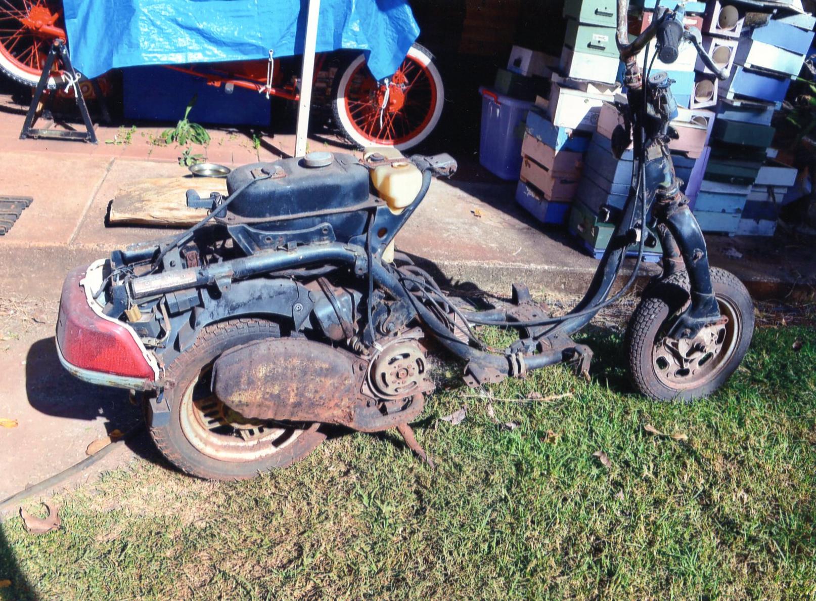 1982 YAMAHA CV 80E 80CC SCOOTER