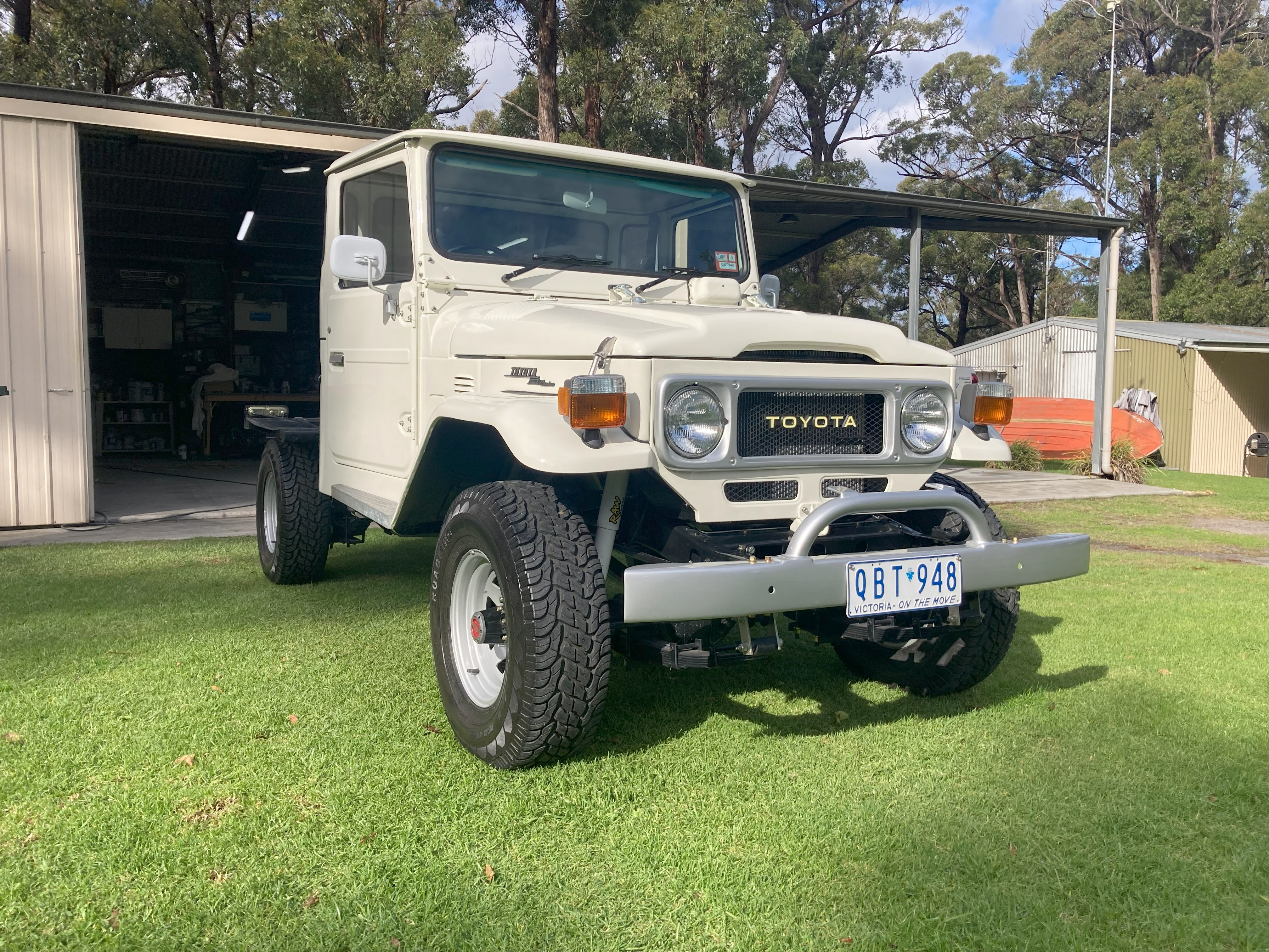 1969 TOYOTA LANDCRUSIER FJ45 3 SPD MANUAL CAB CHASSIS