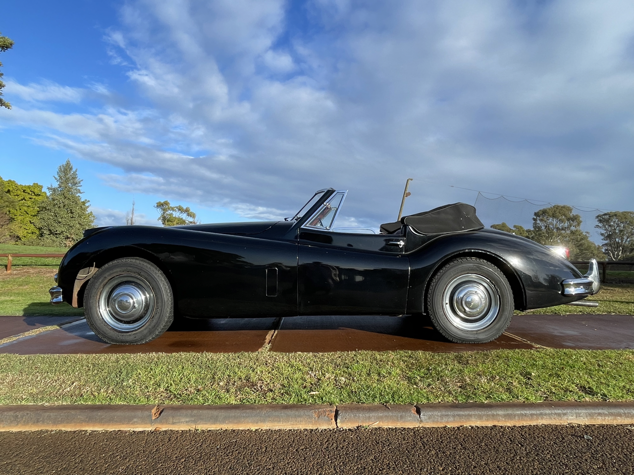 1955 JAGUAR XK140 DHC CONVERTIBLE