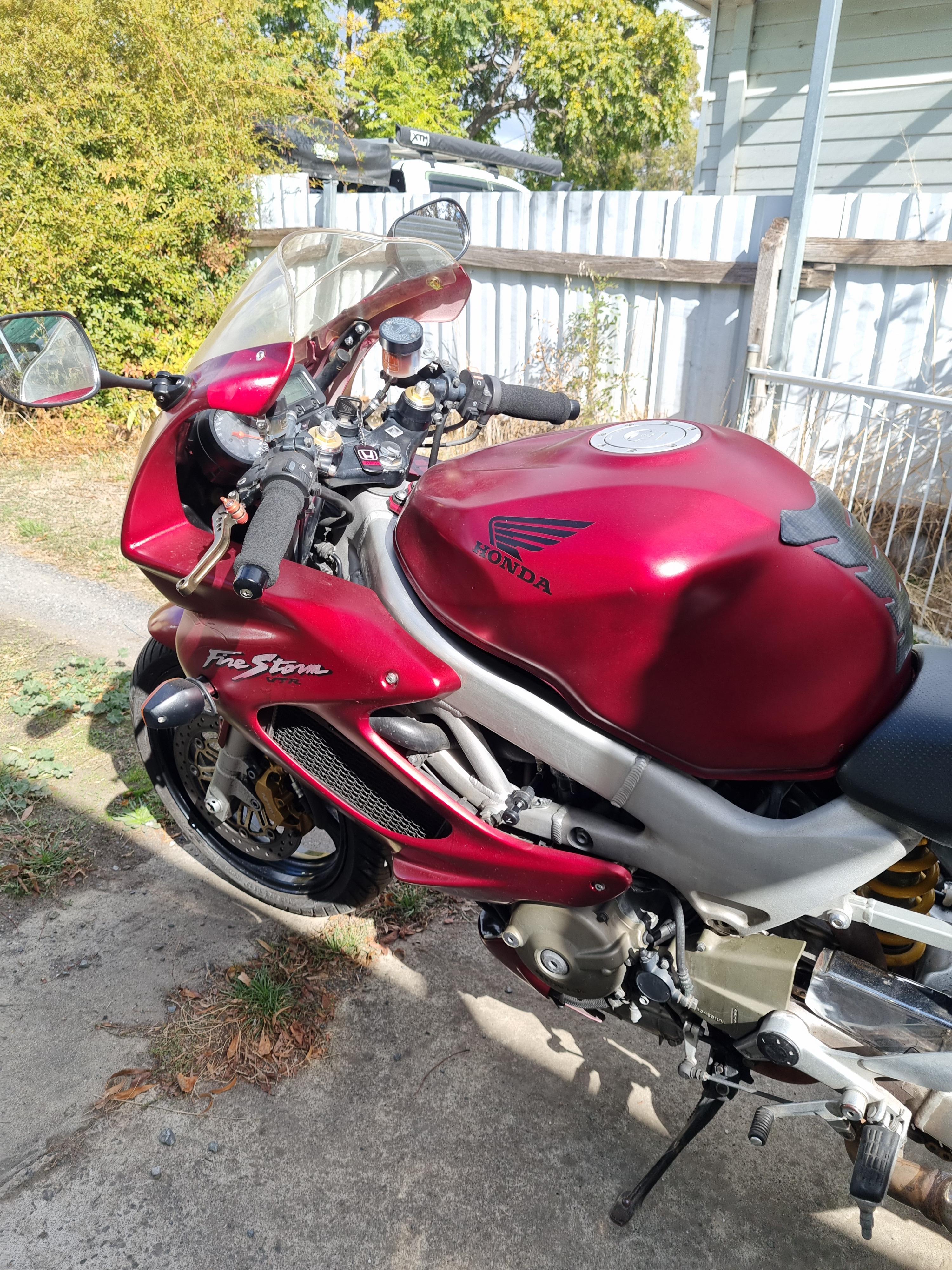 2004 HONDA VTR1000F FIRESTORM SPORTS