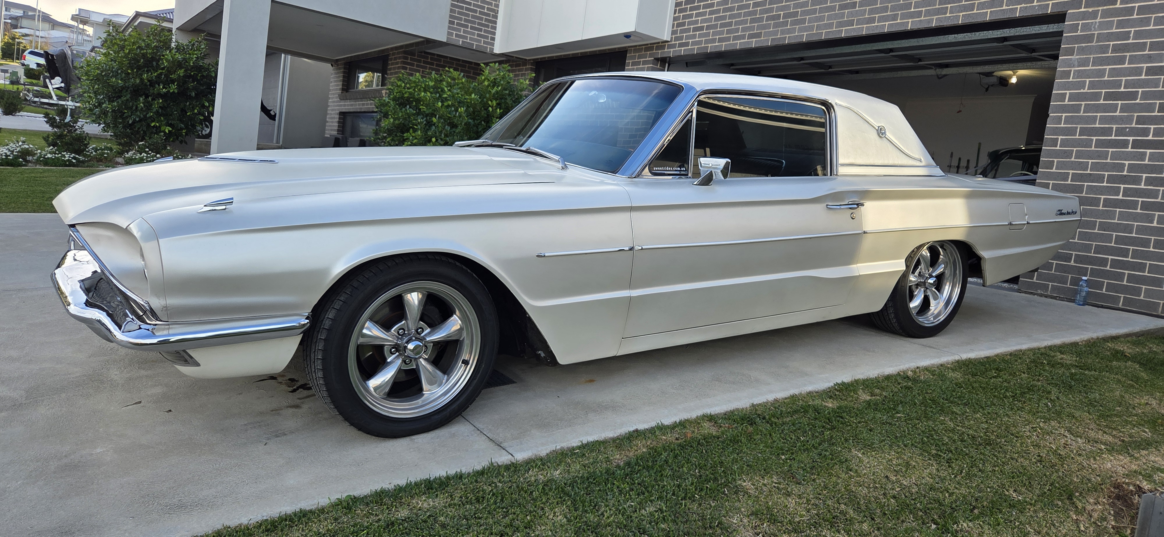1966 FORD THUNDERBIRD LANDAU AUTOMATIC COUPE