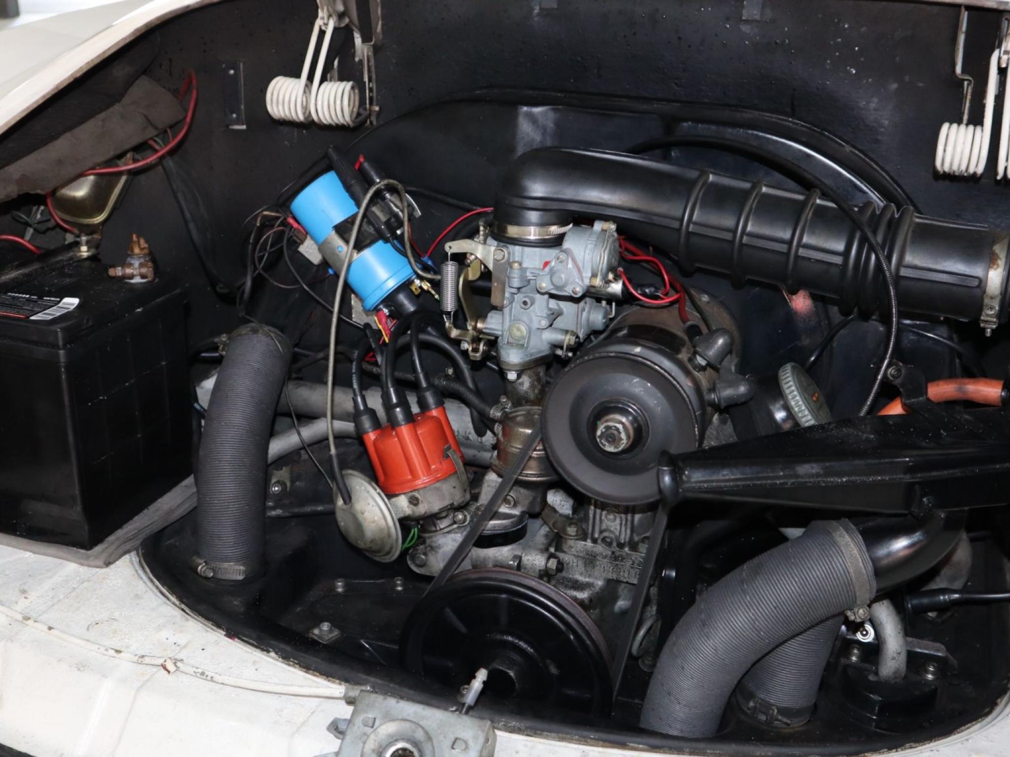 1970 VOLKSWAGEN KARMANN GHIA 4 SP MANUAL 2D COUPE