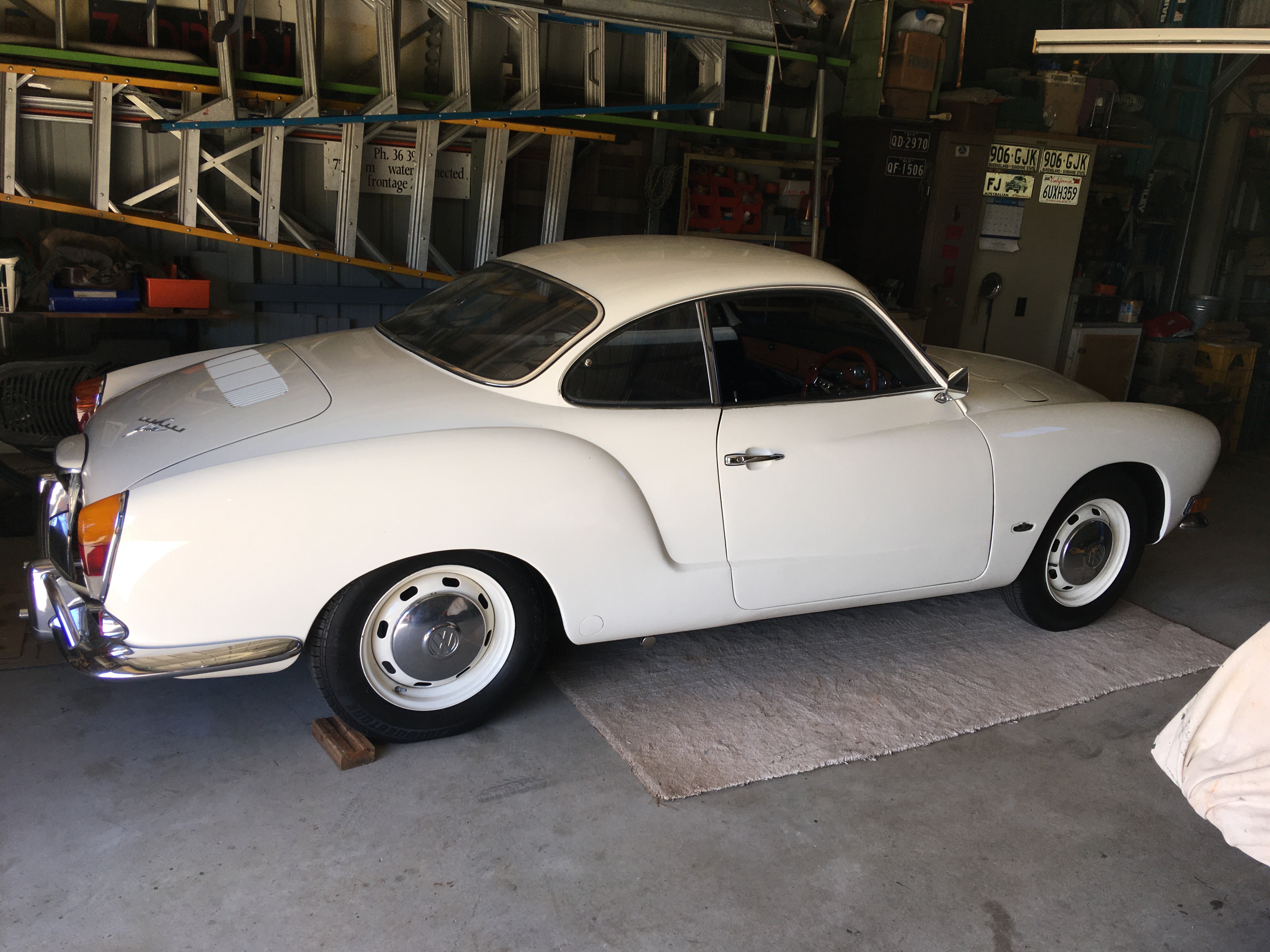 1970 VOLKSWAGEN KARMANN GHIA 4 SP MANUAL 2D COUPE