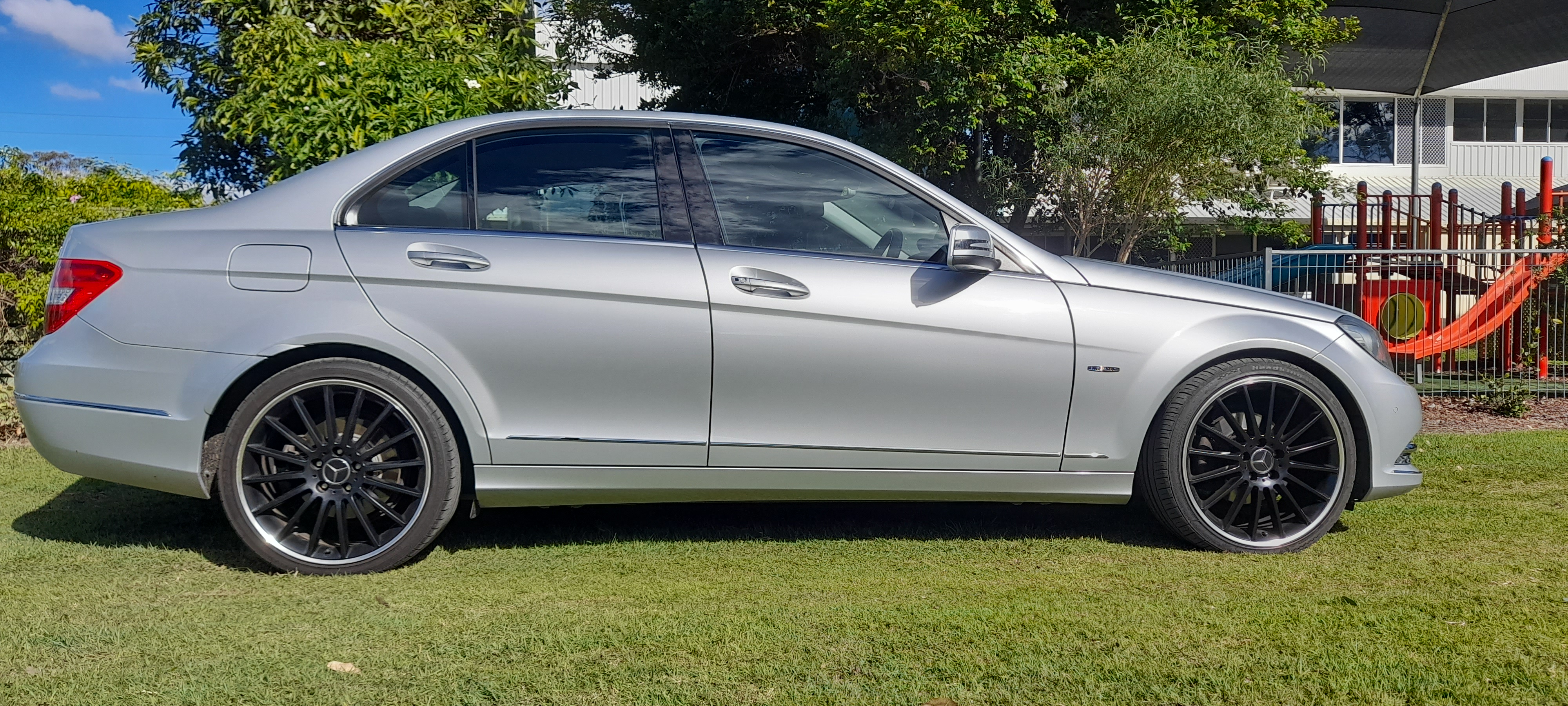 2011 MERCEDES-BENZ C250 W204 MY11 CDI AVANTGARDE BE 7 SP AUTOMATIC G-TRONIC 4D SEDAN