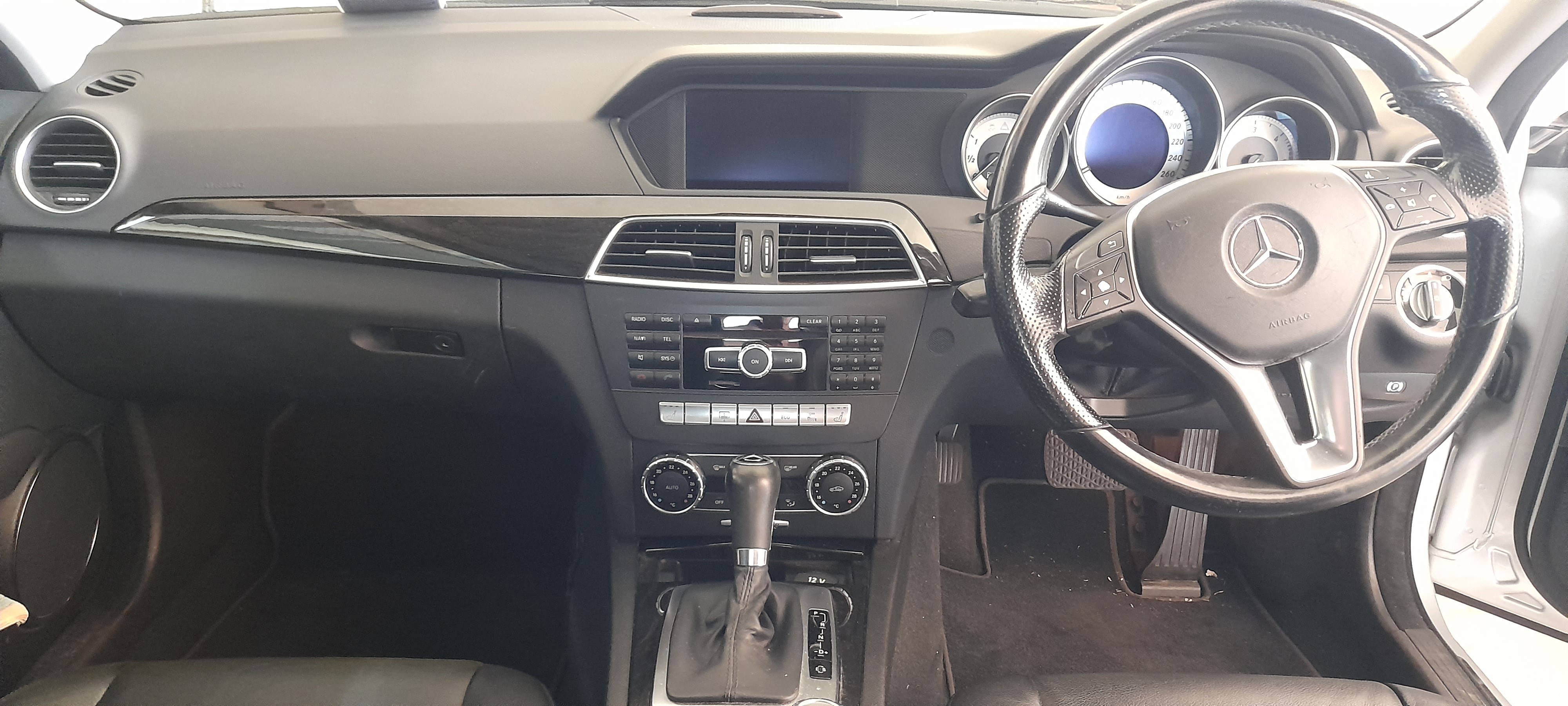 2011 MERCEDES-BENZ C250 W204 MY11 CDI AVANTGARDE BE 7 SP AUTOMATIC G-TRONIC 4D SEDAN