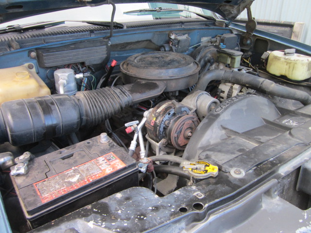 1992 CHEVROLET C1500 SHORT BED AUTOMATIC SINGLE CAB UTILITY