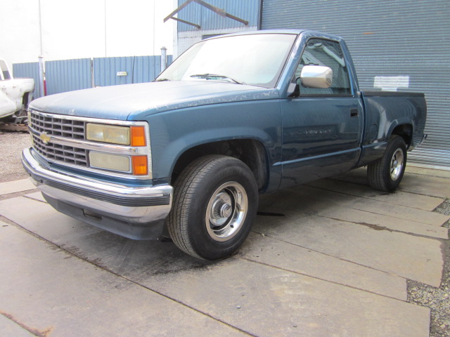 1992 CHEVROLET C1500 SHORT BED AUTOMATIC SINGLE CAB UTILITY