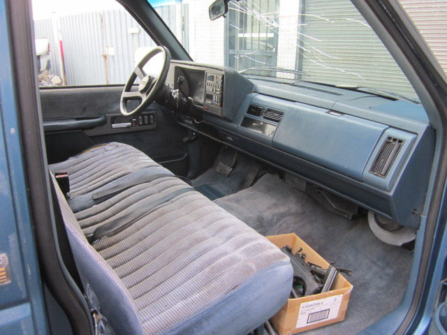 1992 CHEVROLET C1500 SHORT BED AUTOMATIC SINGLE CAB UTILITY