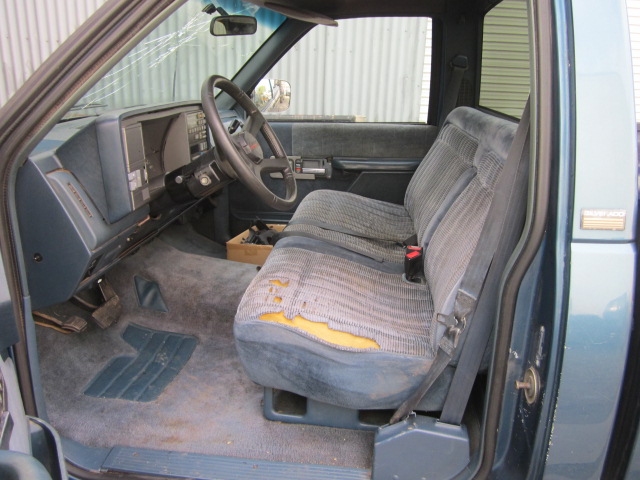 1992 CHEVROLET C1500 SHORT BED AUTOMATIC SINGLE CAB UTILITY