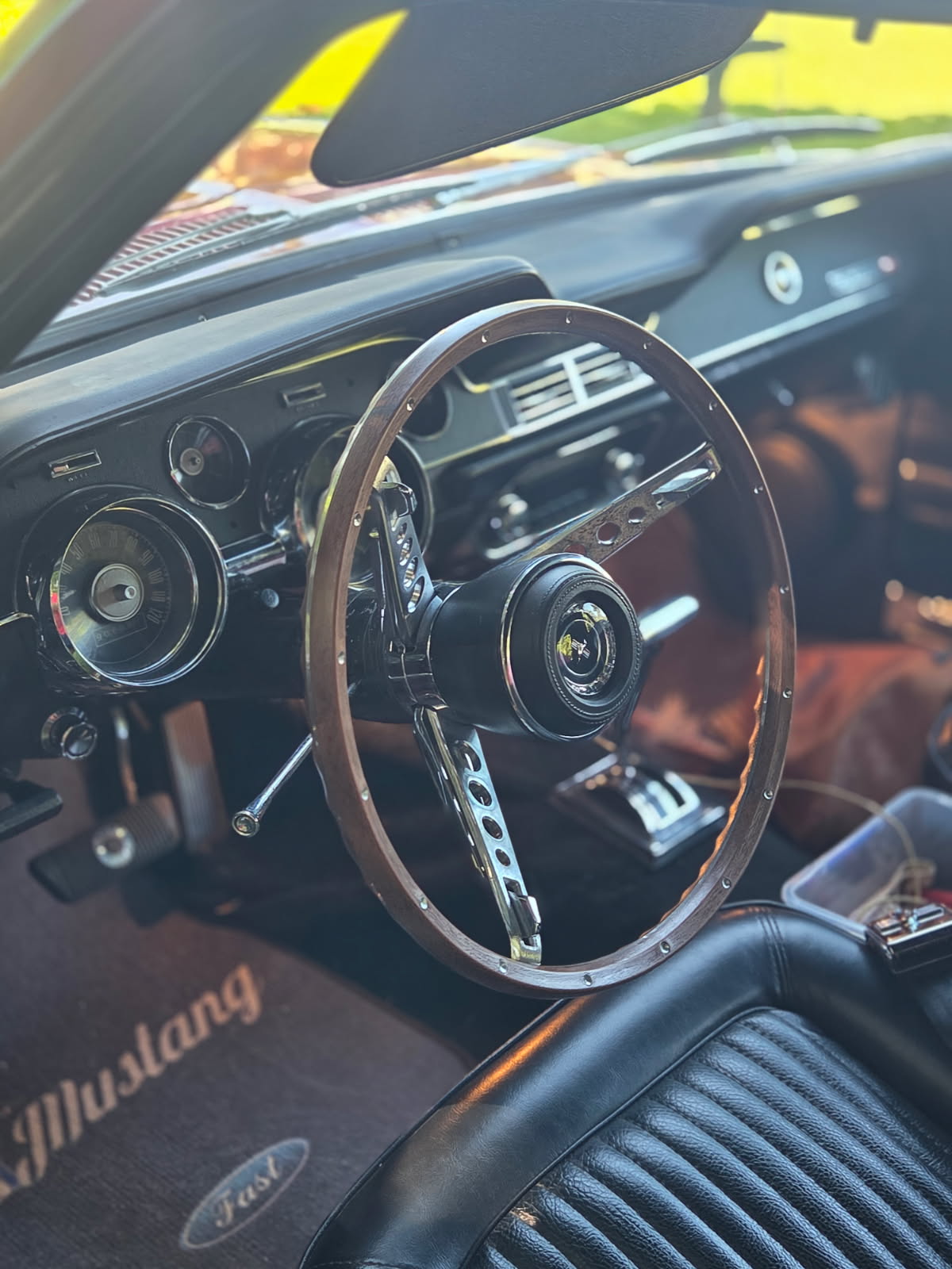 1967 FORD MUSTANG AUTOMATIC COUPE
